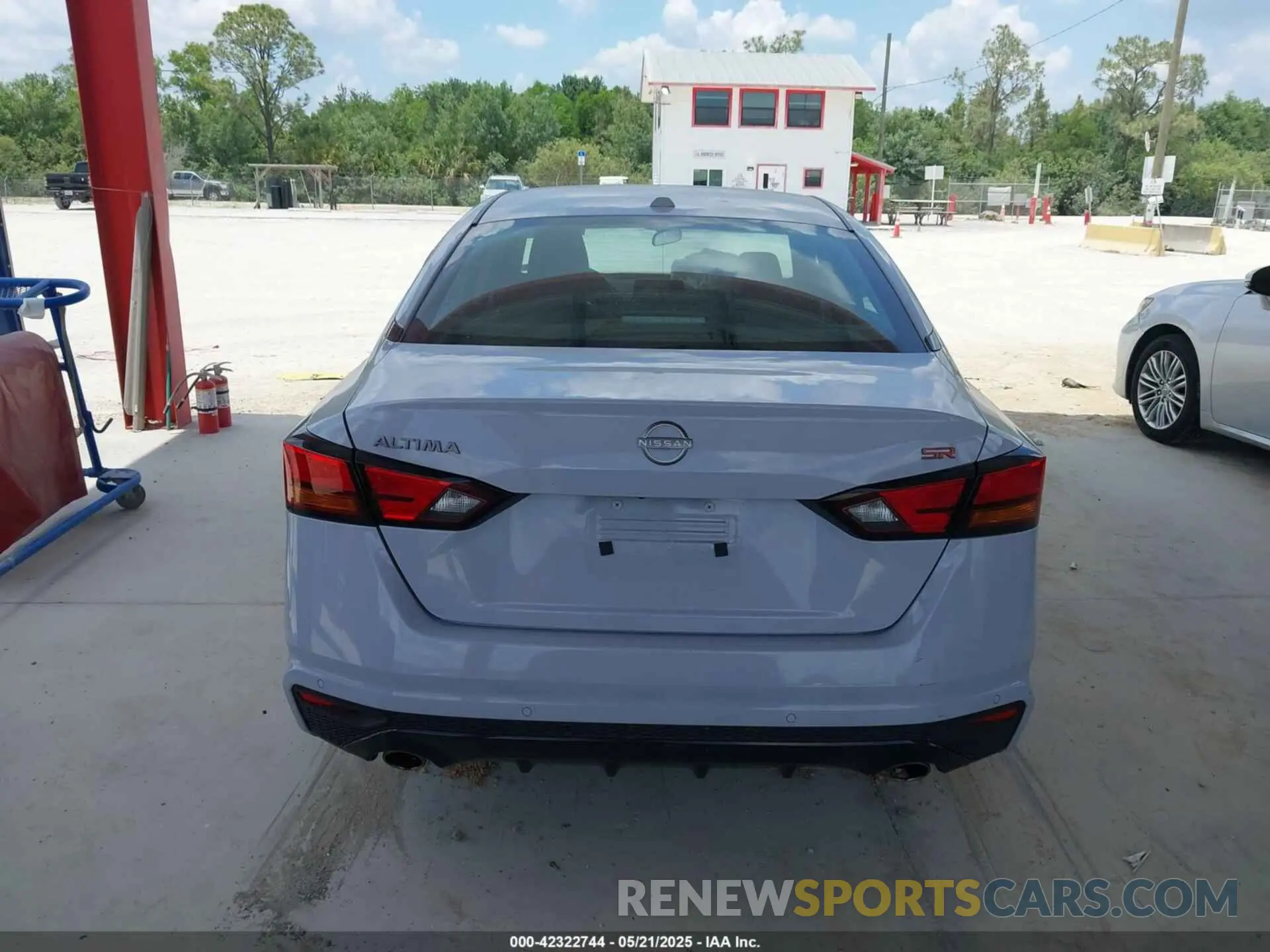 16 Photograph of a damaged car 1N4BL4CV2RN380575 NISSAN ALTIMA 2024