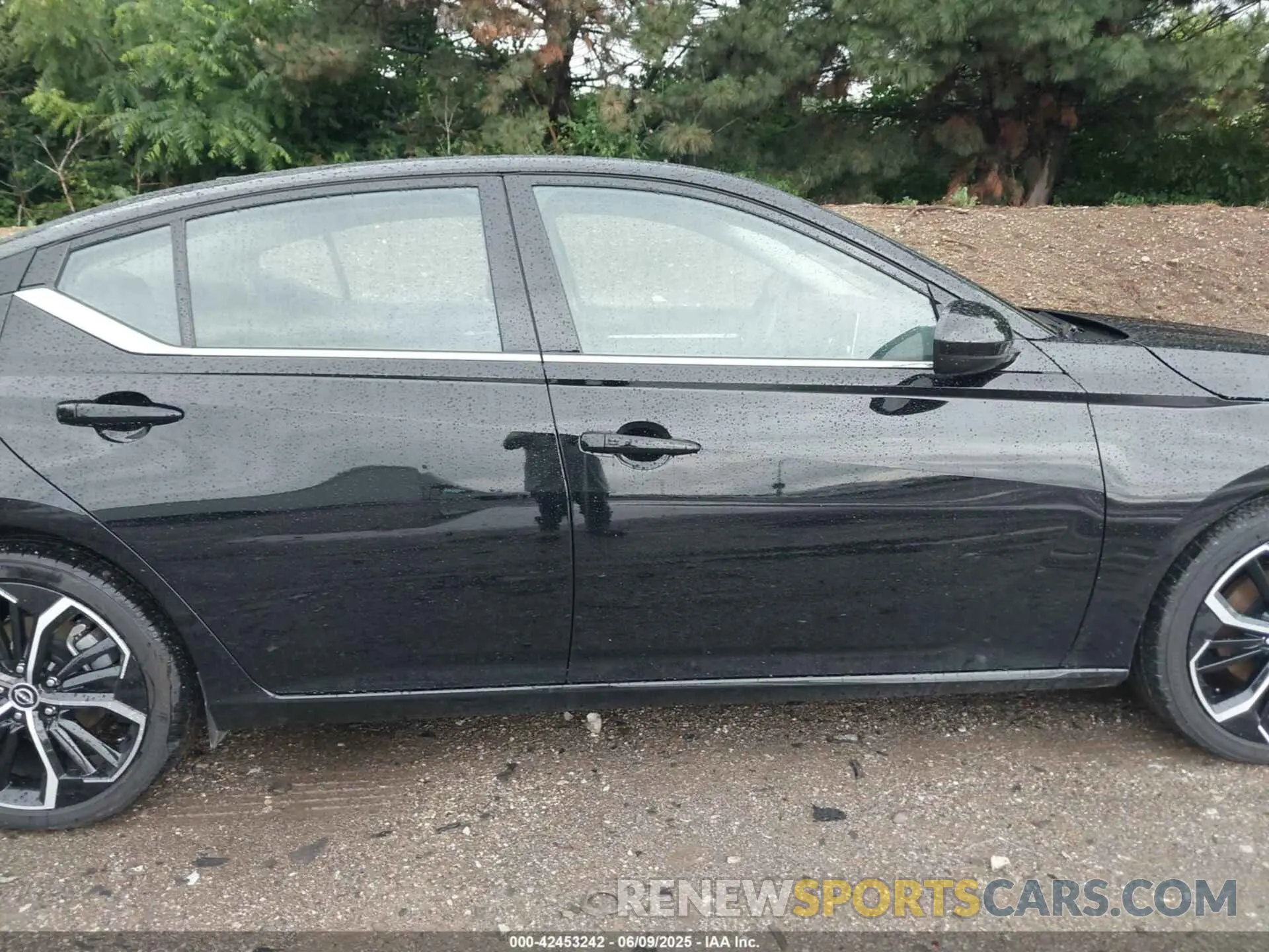 13 Photograph of a damaged car 1N4BL4CV2RN391706 NISSAN ALTIMA 2024