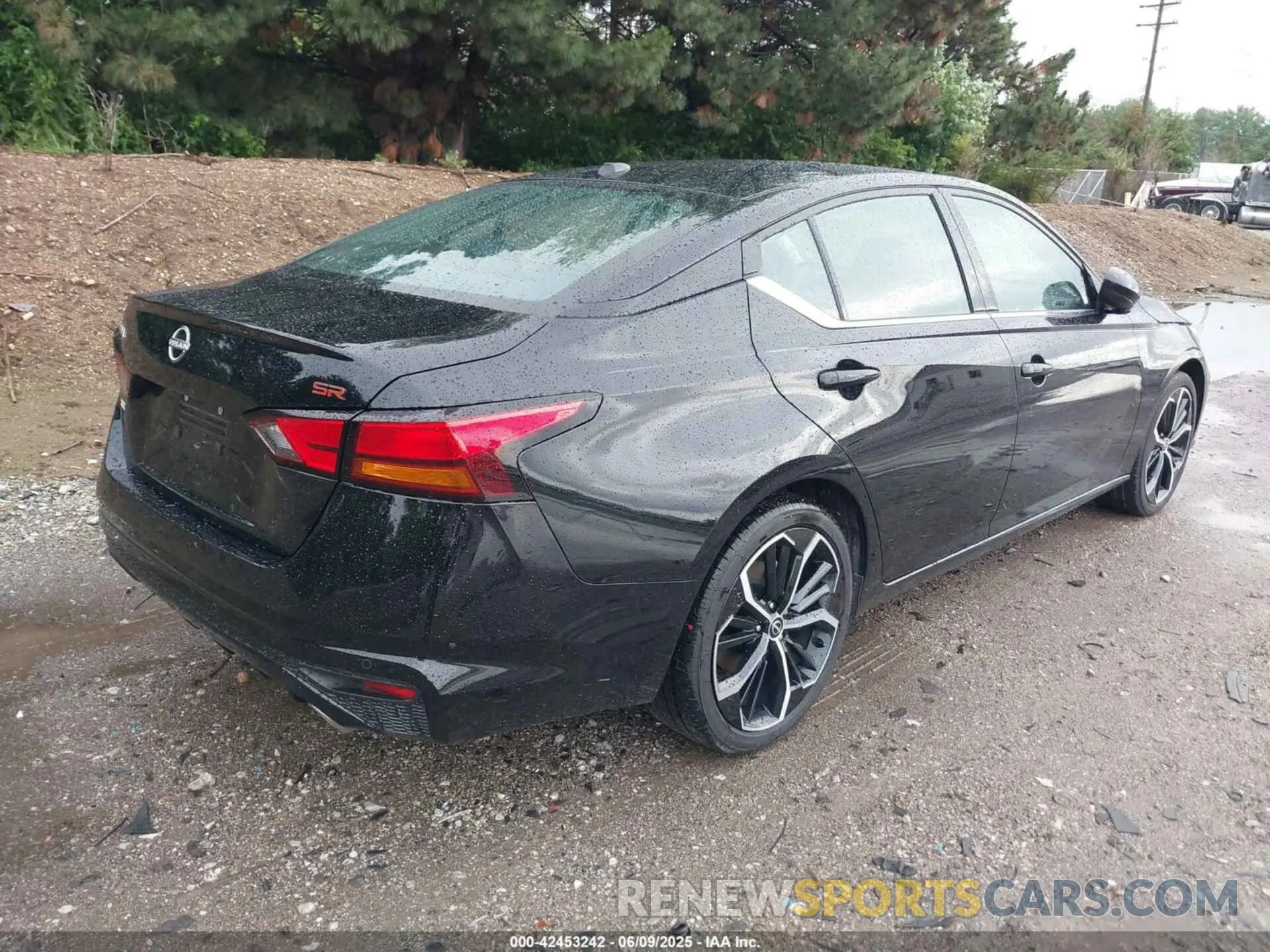4 Photograph of a damaged car 1N4BL4CV2RN391706 NISSAN ALTIMA 2024