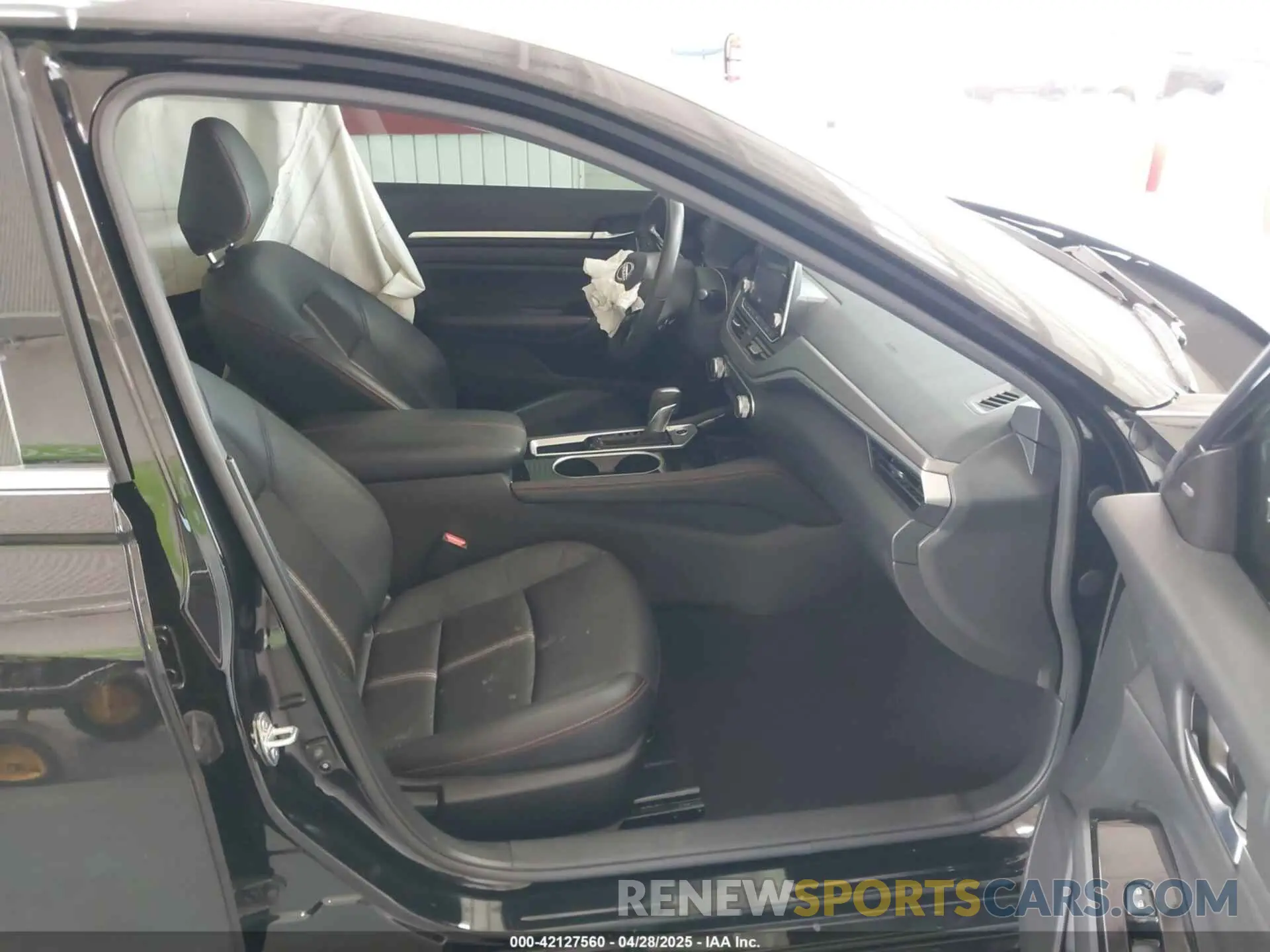 5 Photograph of a damaged car 1N4BL4CV3RN311894 NISSAN ALTIMA 2024