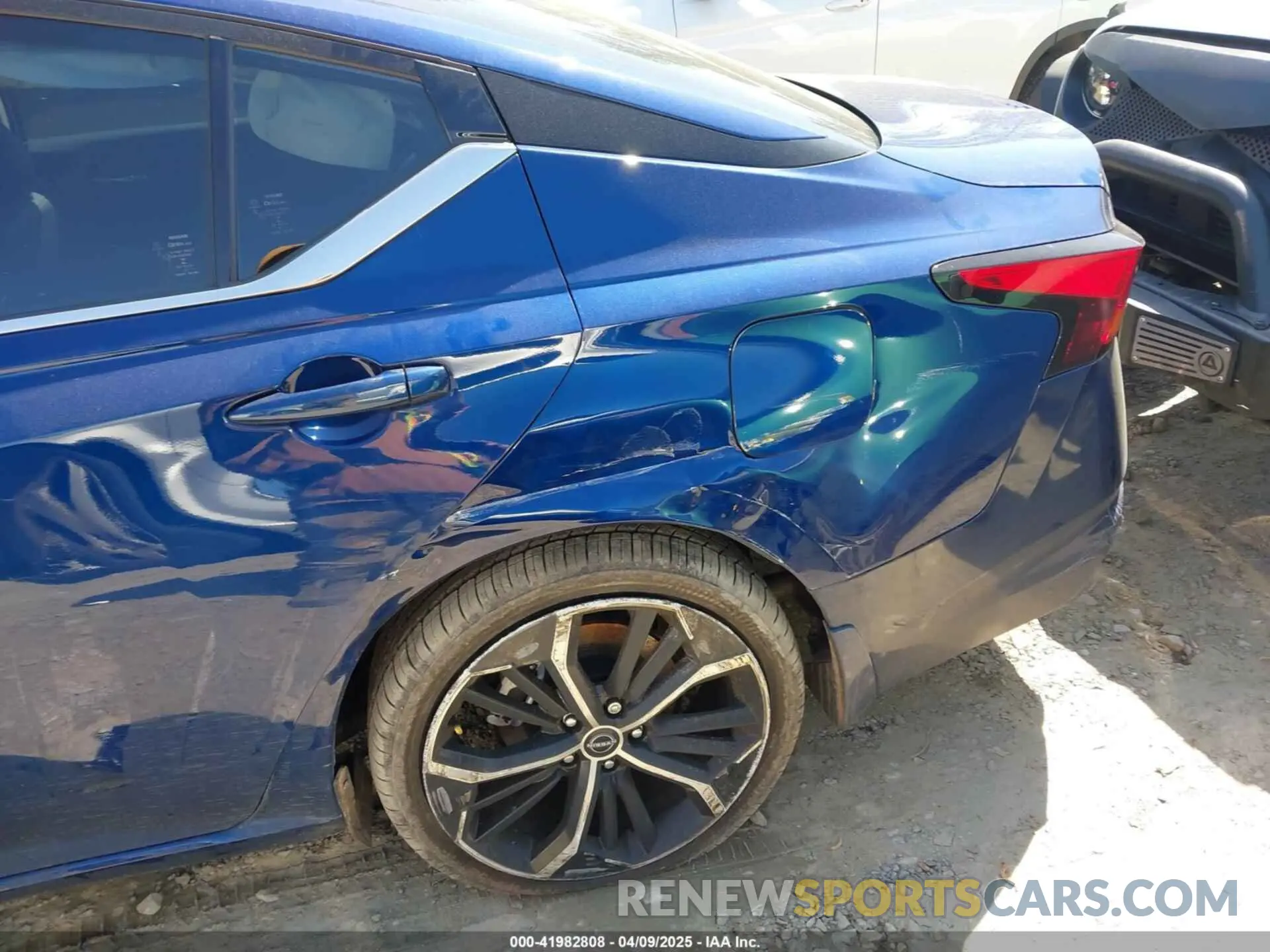 6 Photograph of a damaged car 1N4BL4CV3RN314858 NISSAN ALTIMA 2024