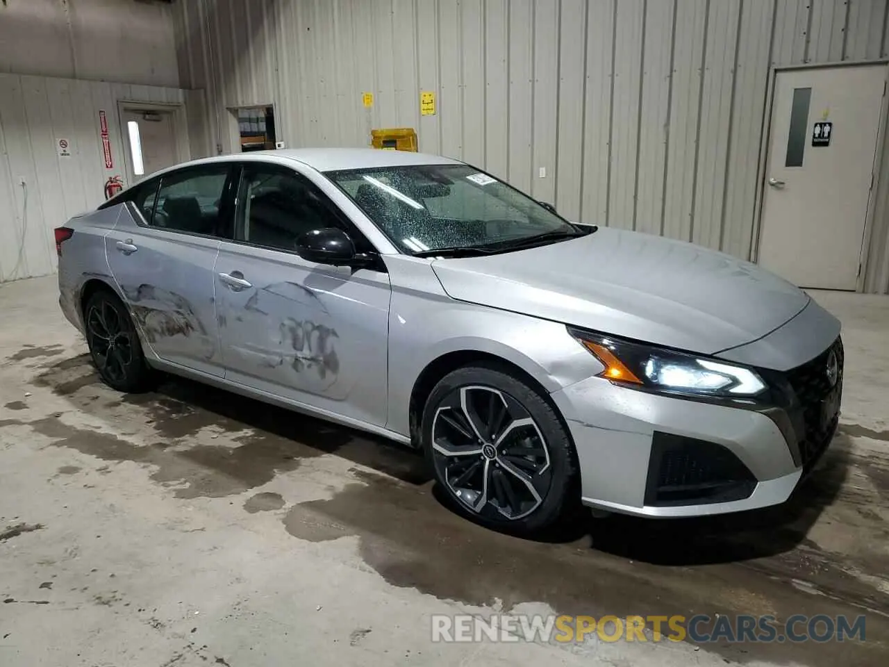 4 Photograph of a damaged car 1N4BL4CV3RN391035 NISSAN ALTIMA 2024