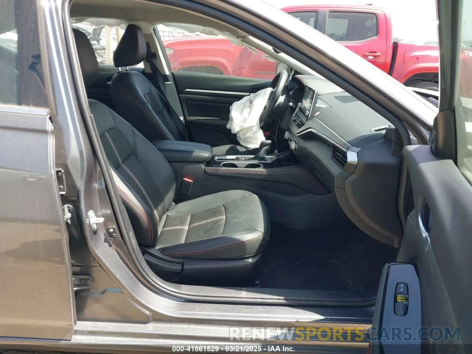 5 Photograph of a damaged car 1N4BL4CV3RN429122 NISSAN ALTIMA 2024