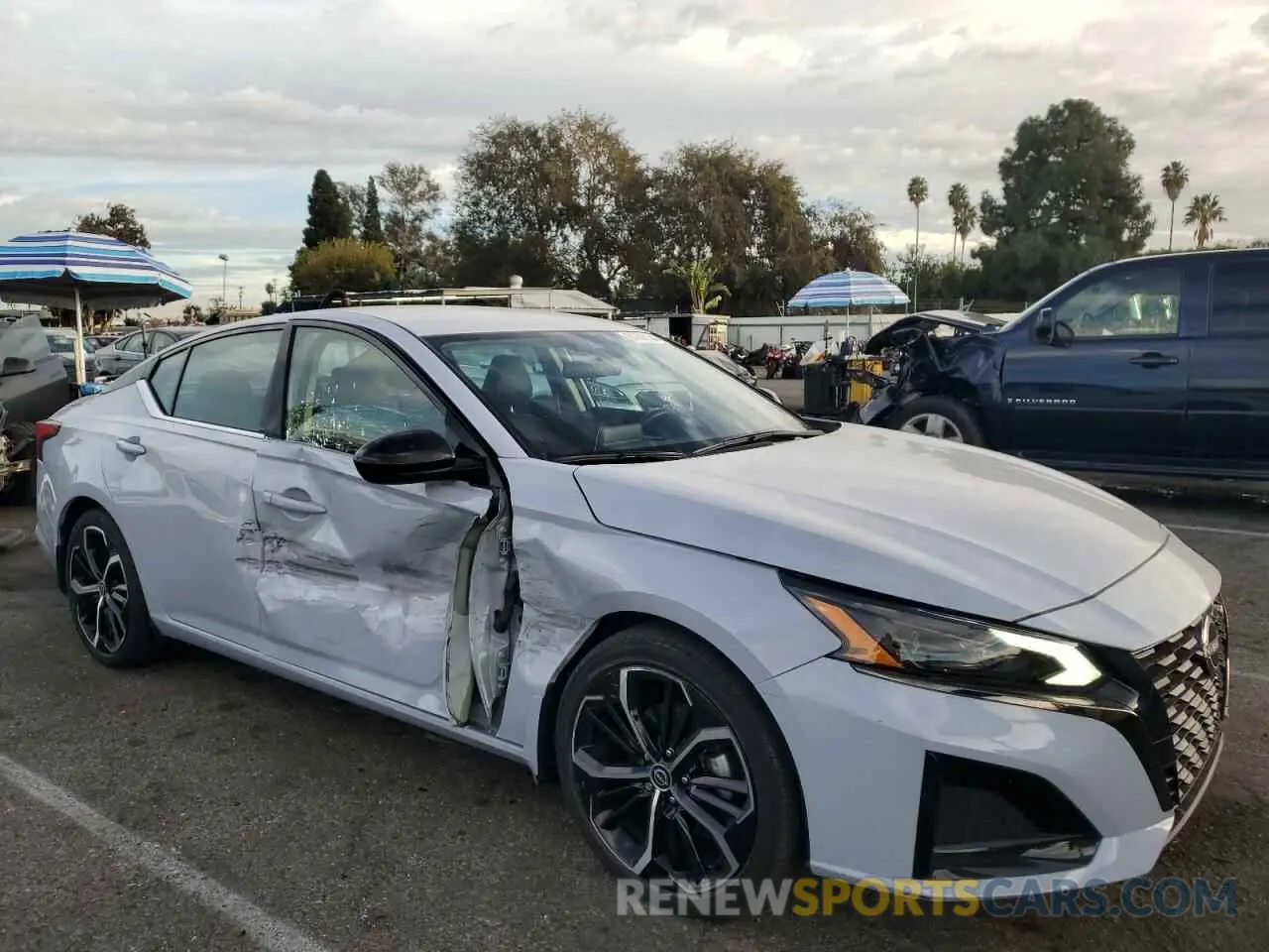 4 Photograph of a damaged car 1N4BL4CV4RN300404 NISSAN ALTIMA 2024
