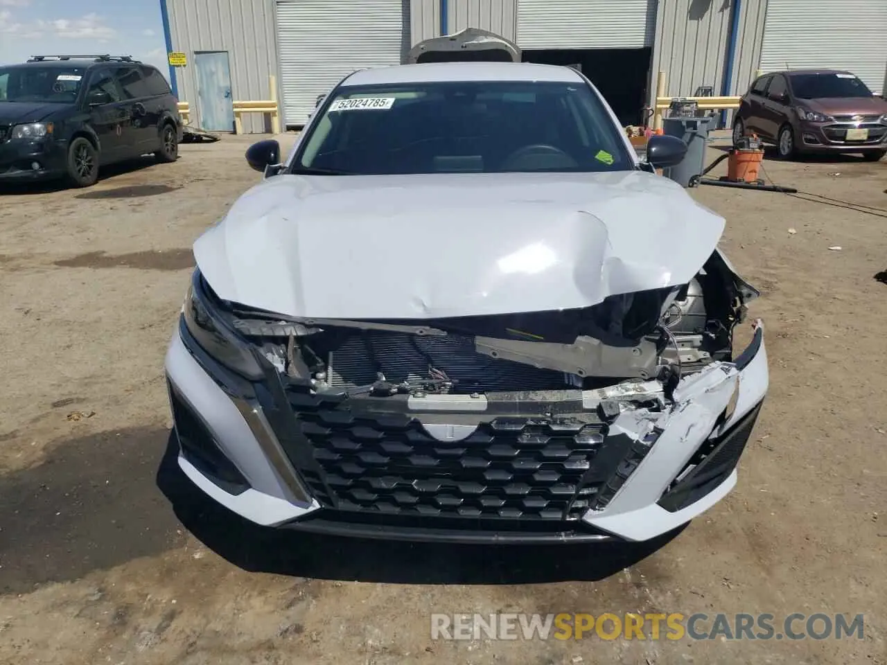 5 Photograph of a damaged car 1N4BL4CV4RN347495 NISSAN ALTIMA 2024