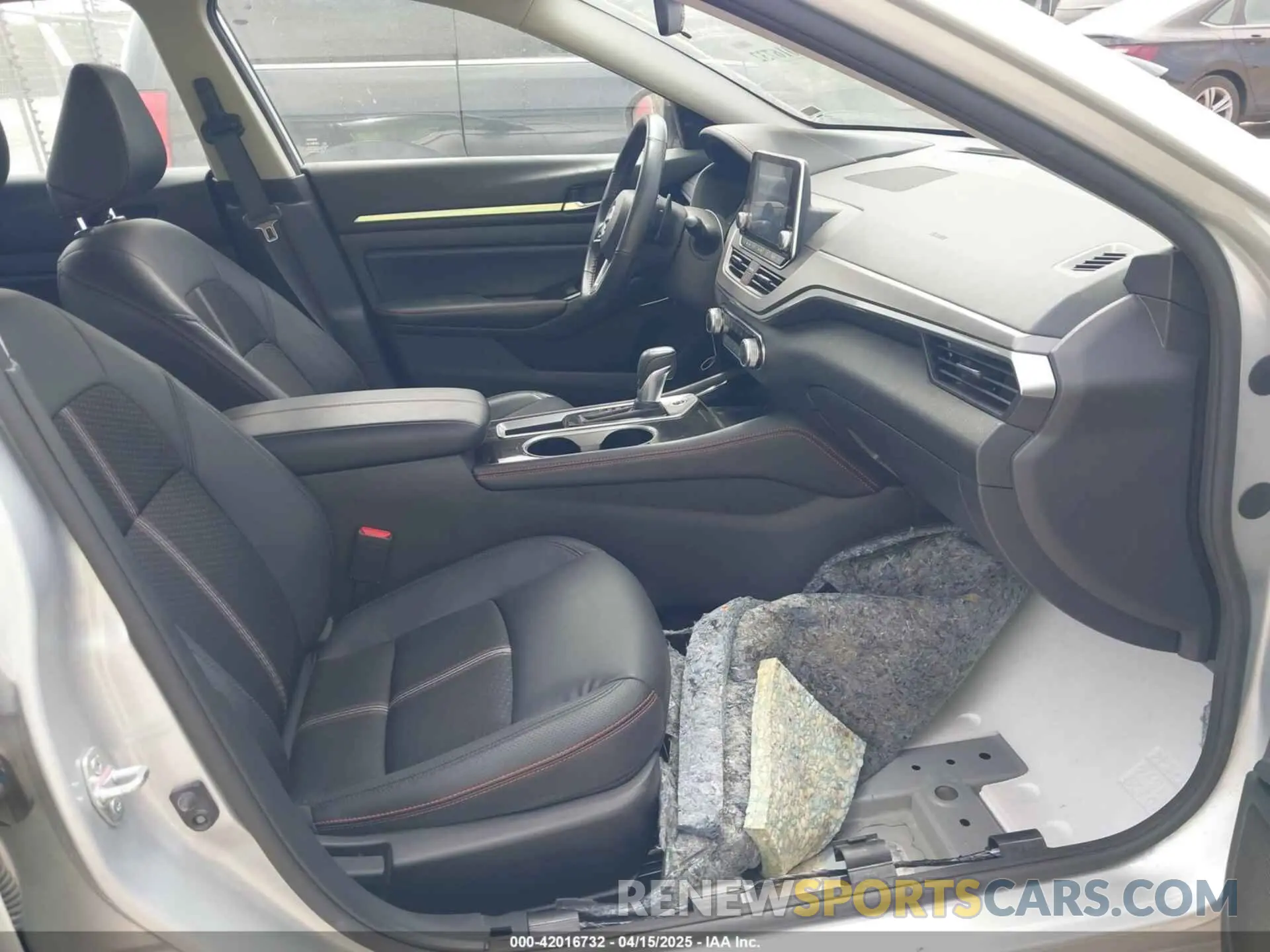 5 Photograph of a damaged car 1N4BL4CV4RN360411 NISSAN ALTIMA 2024