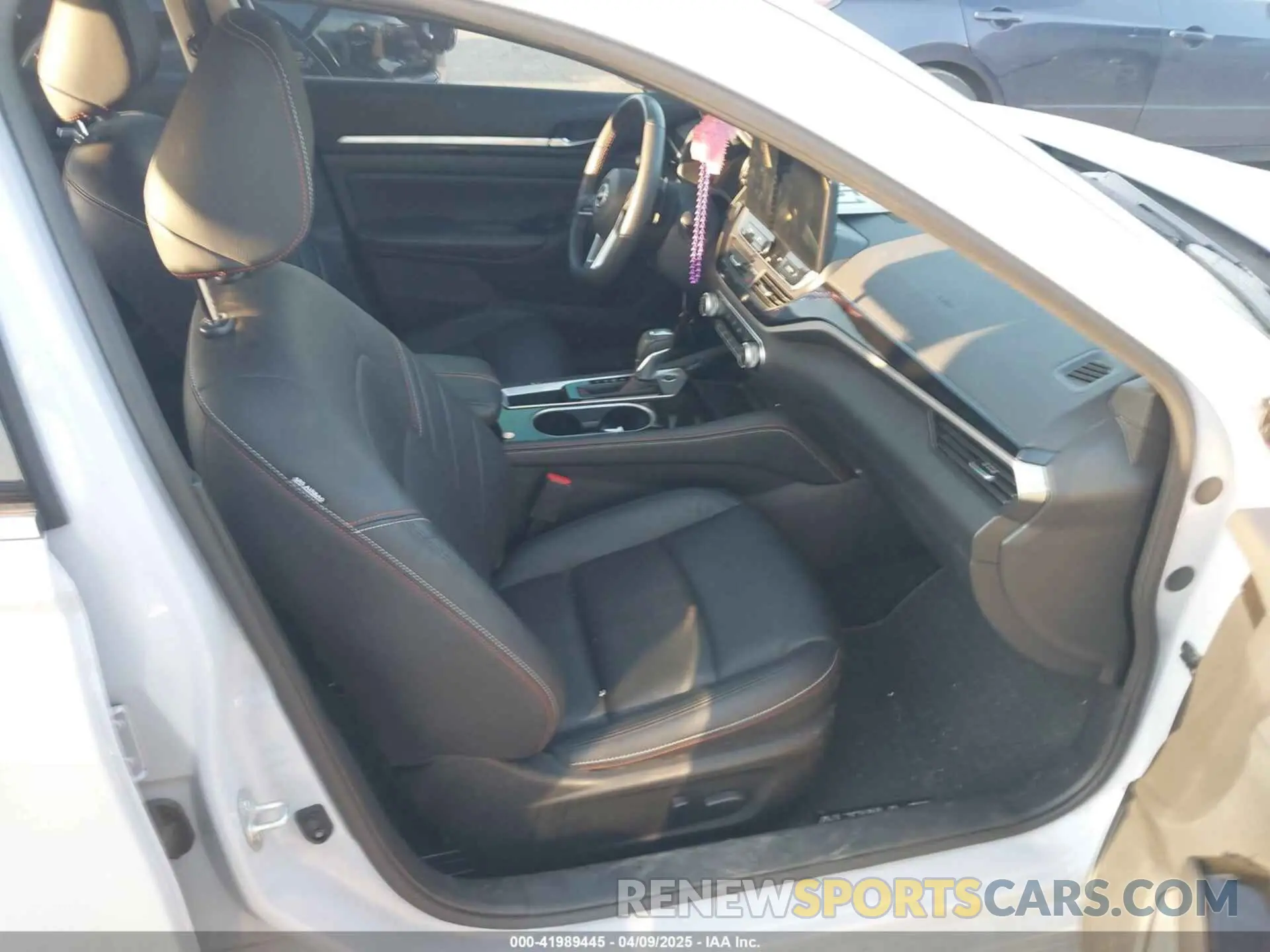 5 Photograph of a damaged car 1N4BL4CV4RN362174 NISSAN ALTIMA 2024