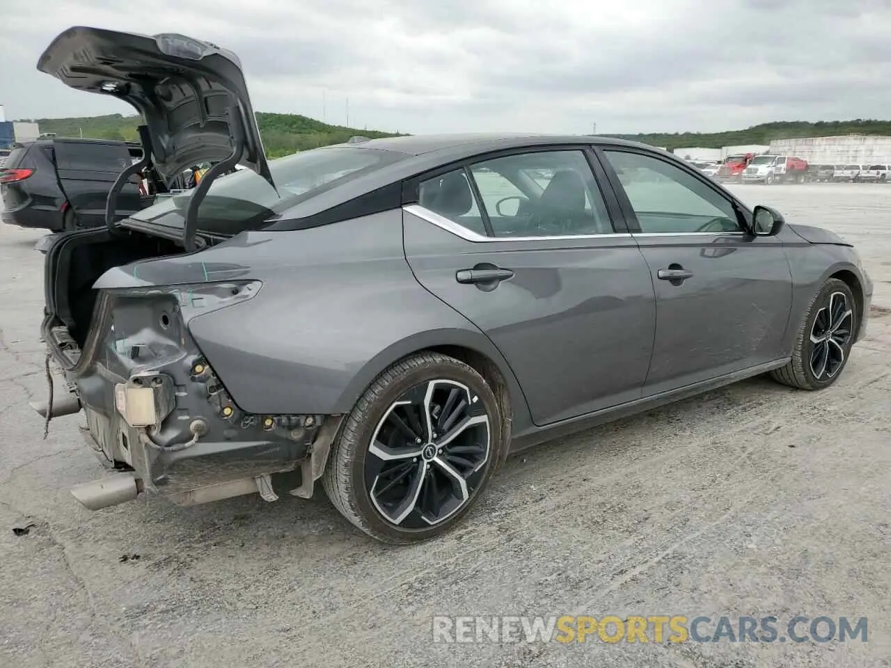 3 Photograph of a damaged car 1N4BL4CV4RN373434 NISSAN ALTIMA 2024
