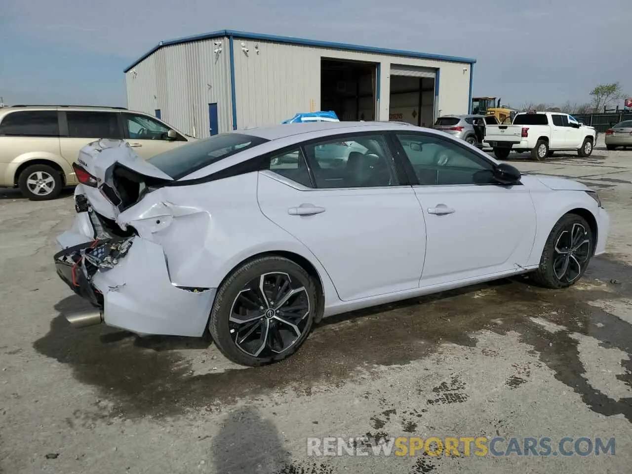 3 Photograph of a damaged car 1N4BL4CV4RN392954 NISSAN ALTIMA 2024