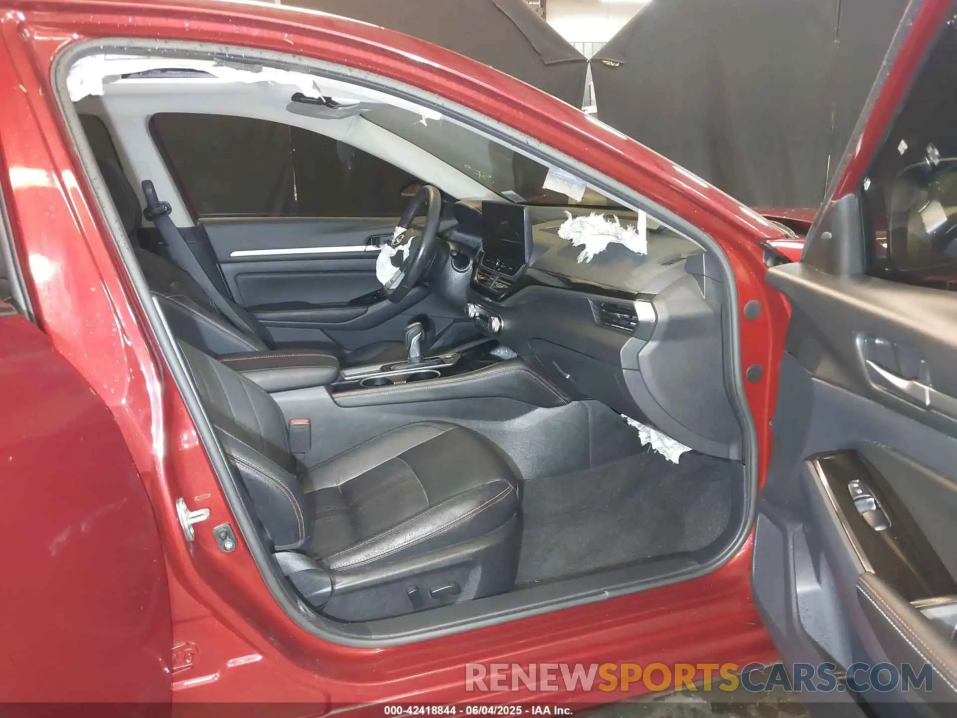 5 Photograph of a damaged car 1N4BL4CV4RN416072 NISSAN ALTIMA 2024