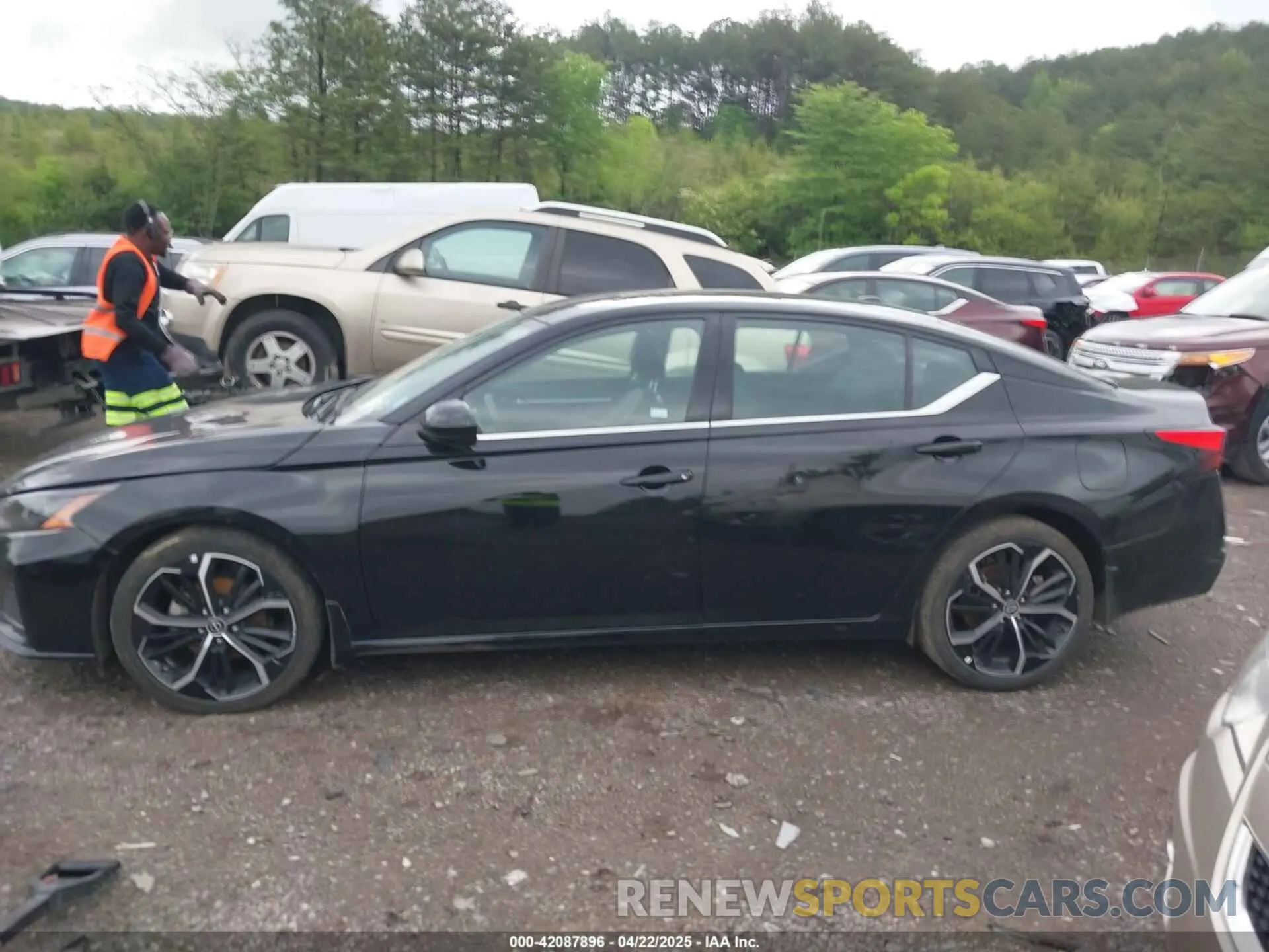 14 Photograph of a damaged car 1N4BL4CV5RN307099 NISSAN ALTIMA 2024