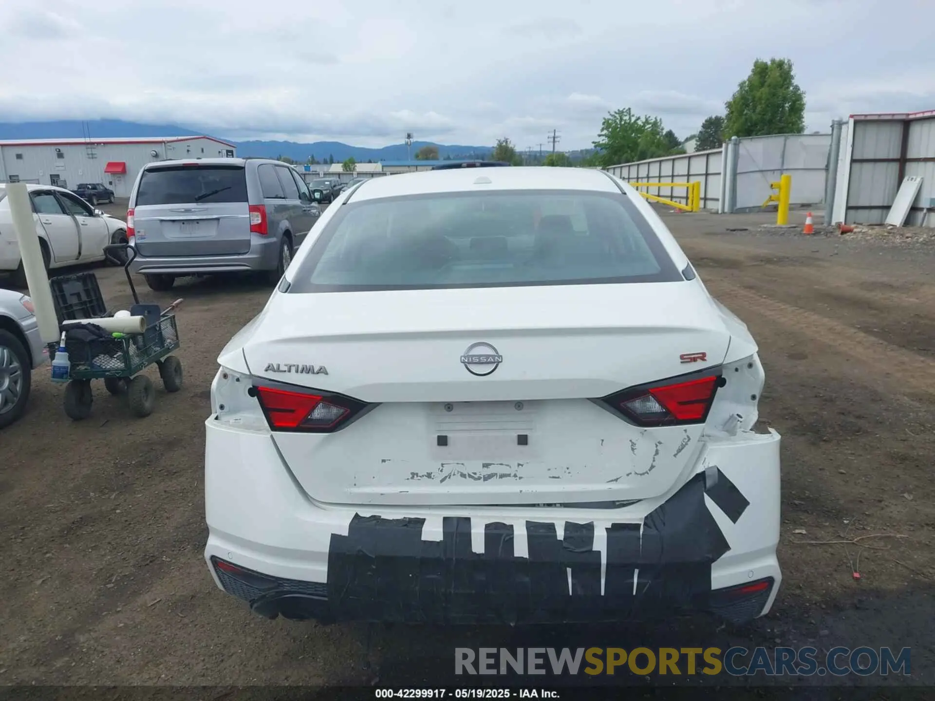 16 Photograph of a damaged car 1N4BL4CV5RN364421 NISSAN ALTIMA 2024
