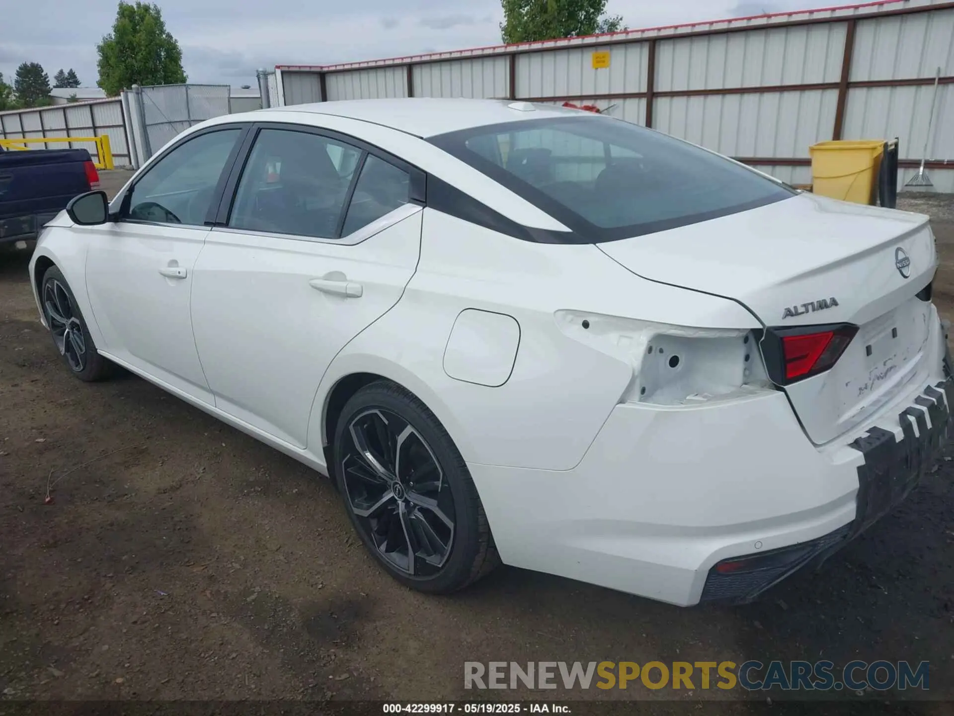 3 Photograph of a damaged car 1N4BL4CV5RN364421 NISSAN ALTIMA 2024