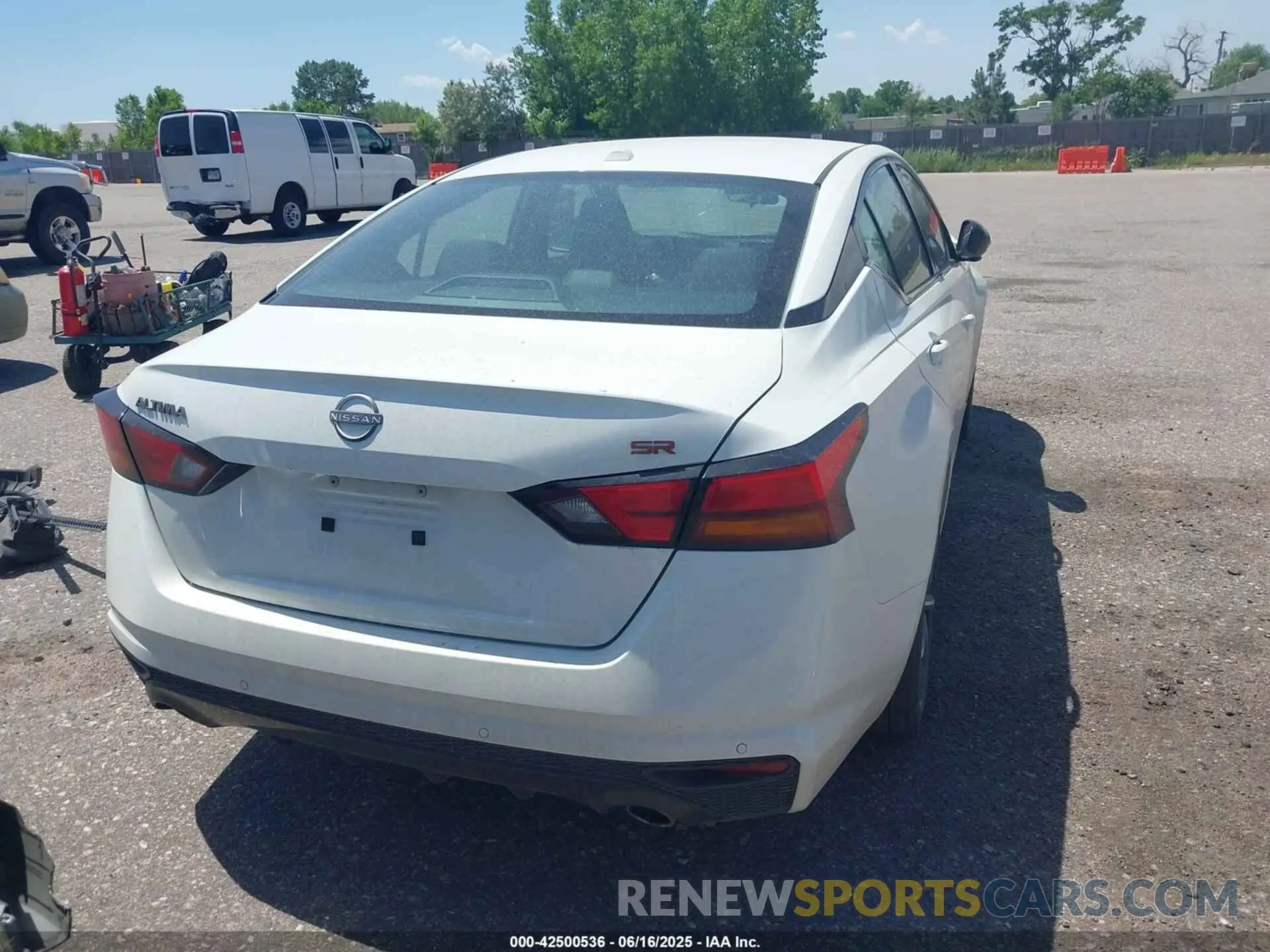 17 Photograph of a damaged car 1N4BL4CV6RN381342 NISSAN ALTIMA 2024