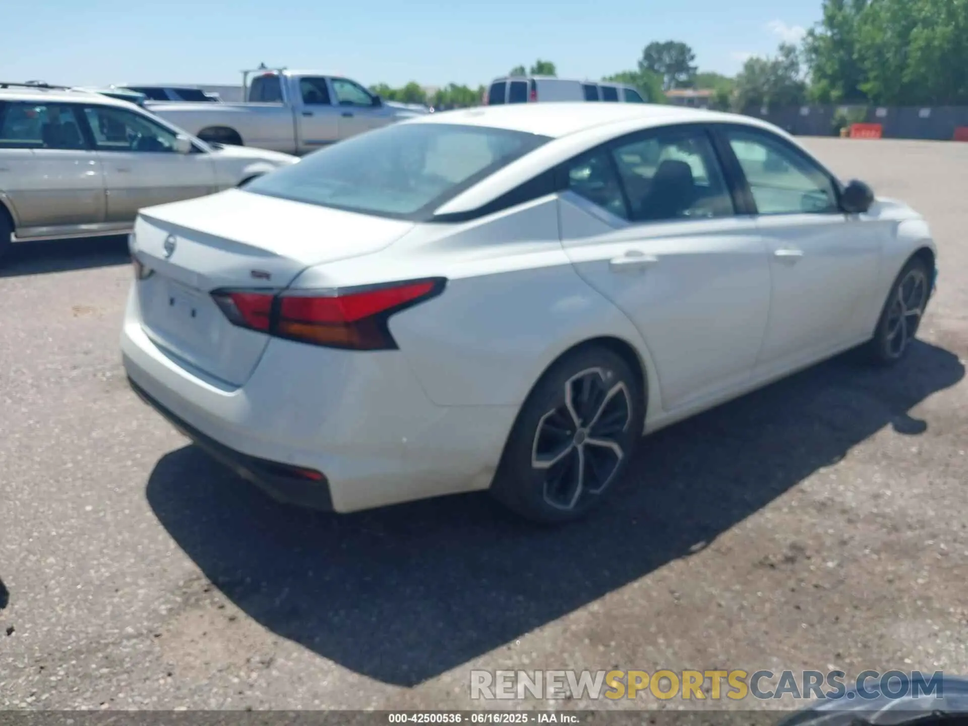 4 Photograph of a damaged car 1N4BL4CV6RN381342 NISSAN ALTIMA 2024