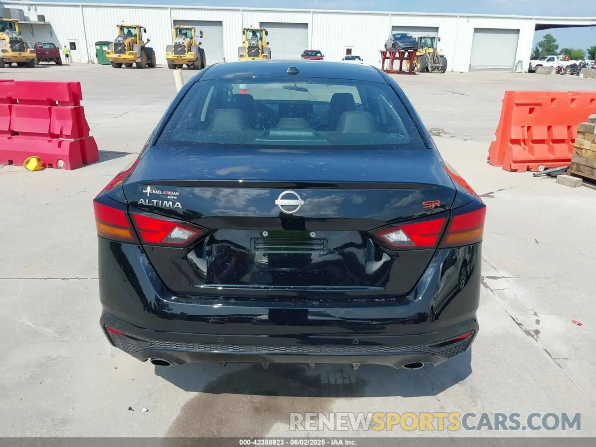 16 Photograph of a damaged car 1N4BL4CV6RN386976 NISSAN ALTIMA 2024