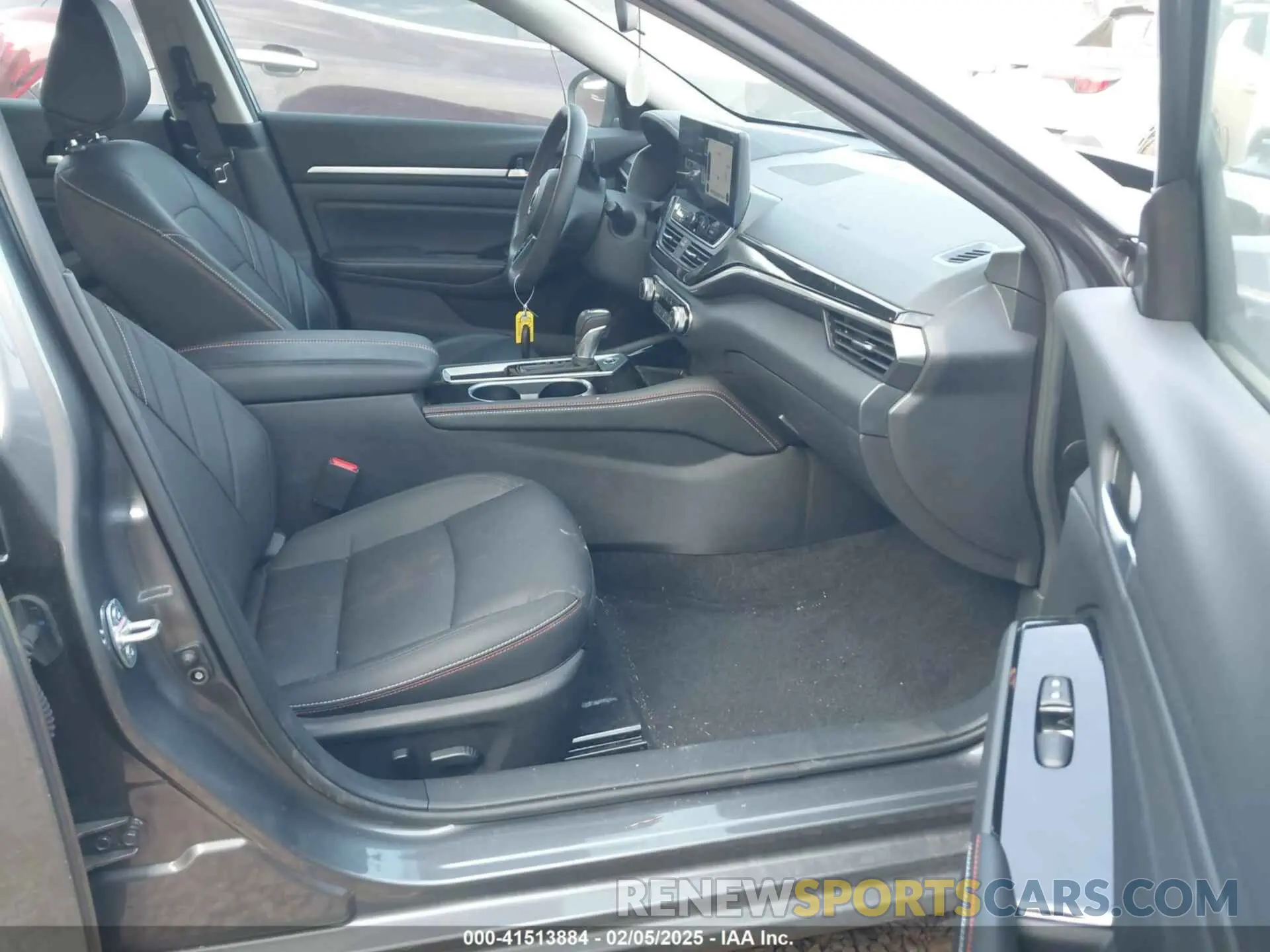 5 Photograph of a damaged car 1N4BL4CV8RN364316 NISSAN ALTIMA 2024