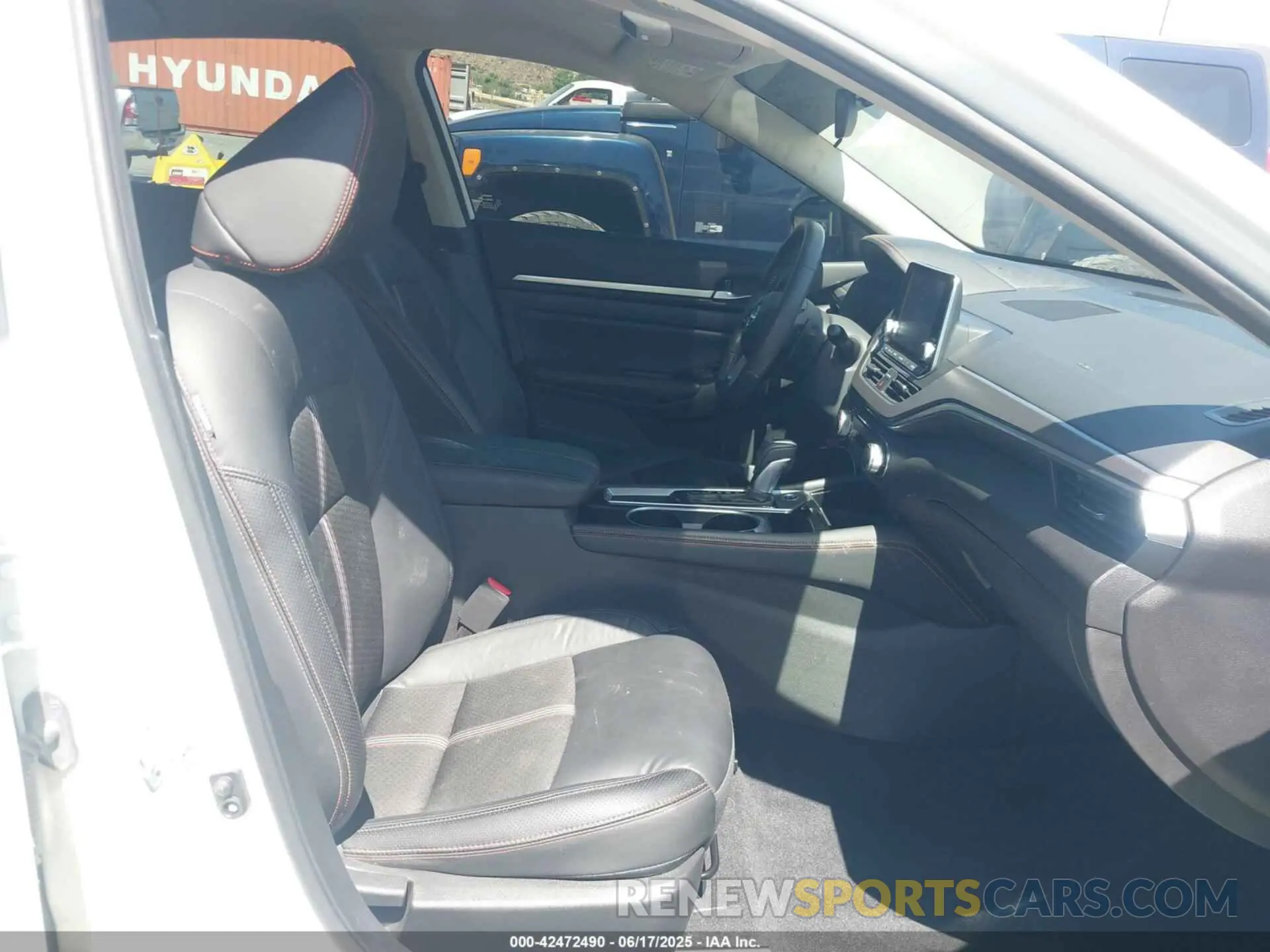5 Photograph of a damaged car 1N4BL4CV8RN368768 NISSAN ALTIMA 2024