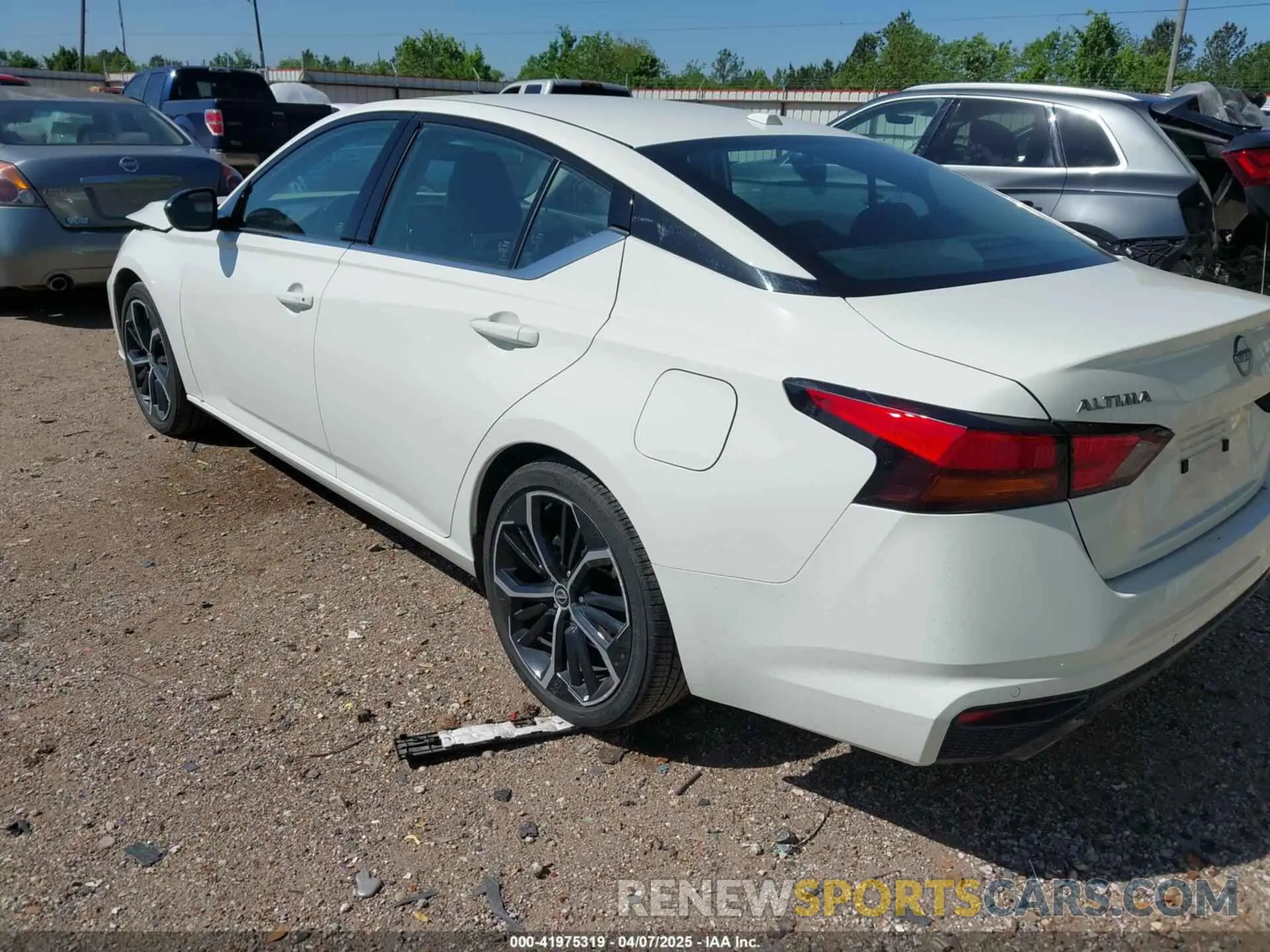 3 Photograph of a damaged car 1N4BL4CV8RN429682 NISSAN ALTIMA 2024