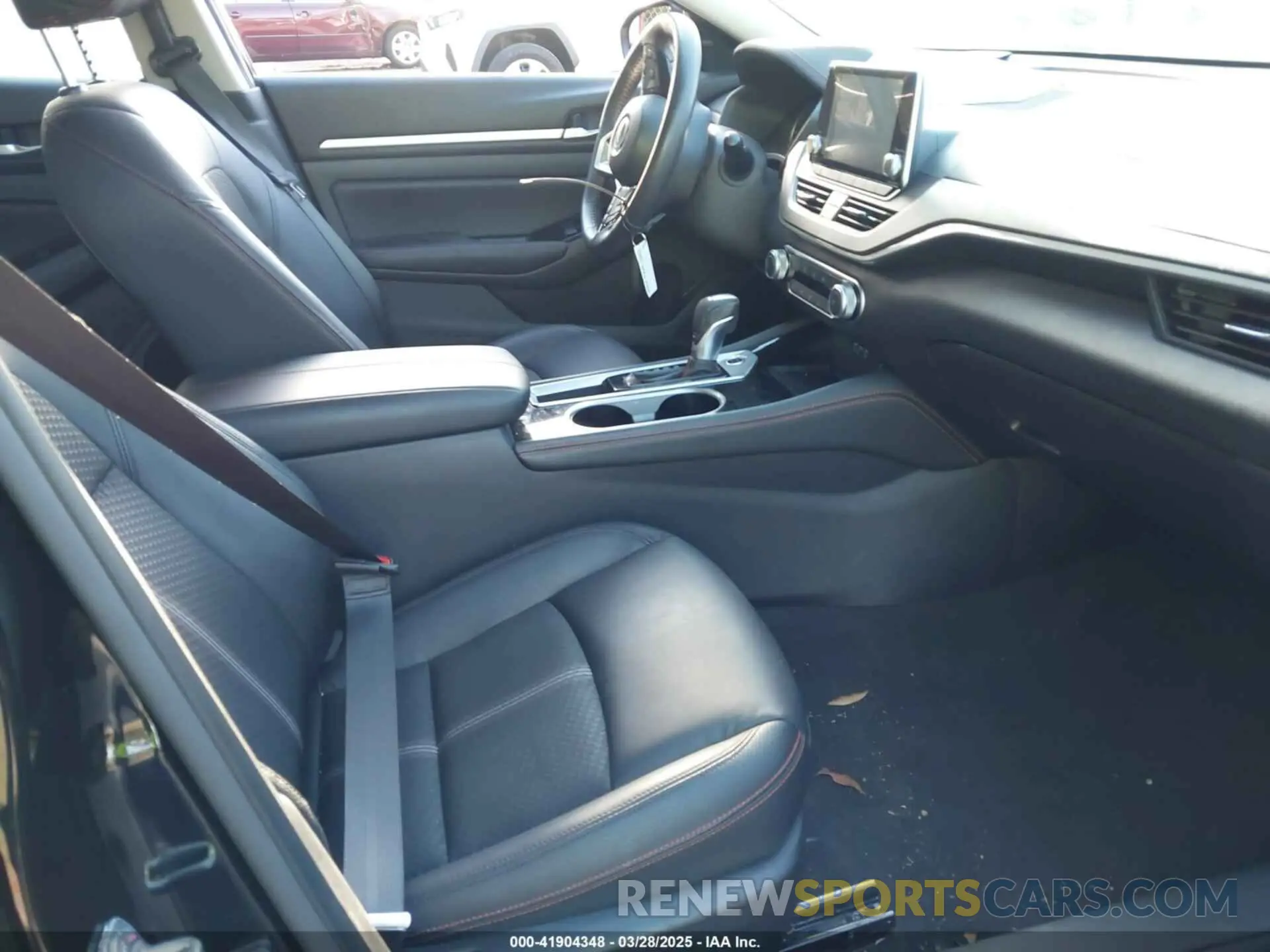 5 Photograph of a damaged car 1N4BL4CV9RN308420 NISSAN ALTIMA 2024