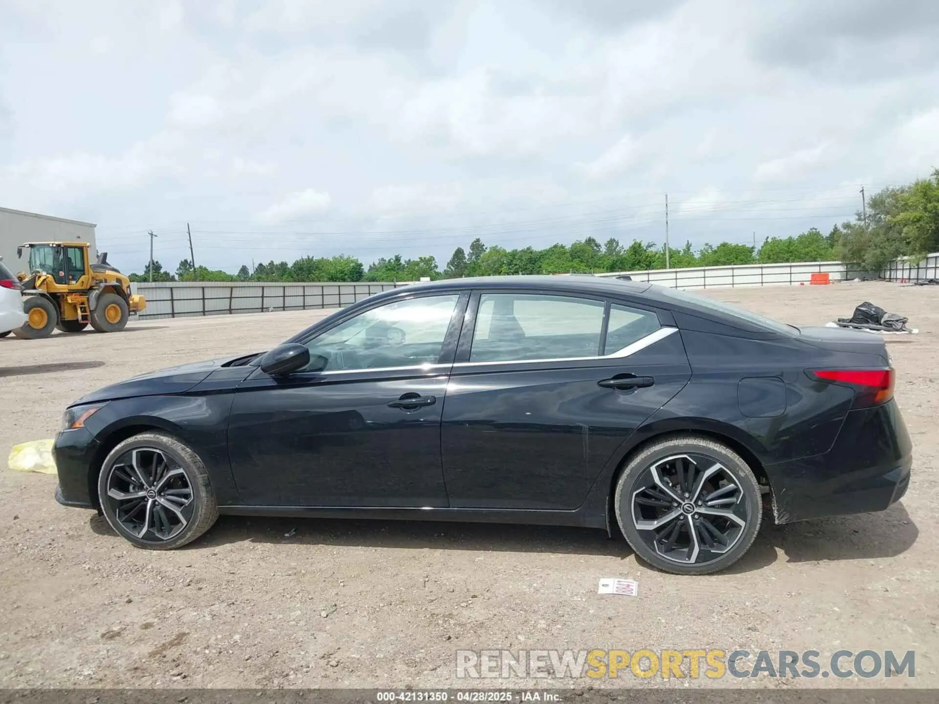 14 Photograph of a damaged car 1N4BL4CV9RN373526 NISSAN ALTIMA 2024