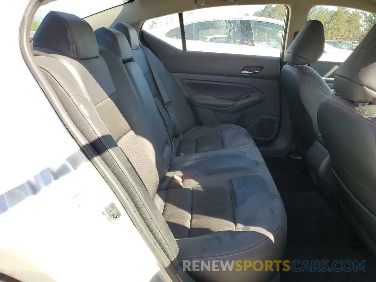 10 Photograph of a damaged car 1N4BL4CVXRN361823 NISSAN ALTIMA 2024