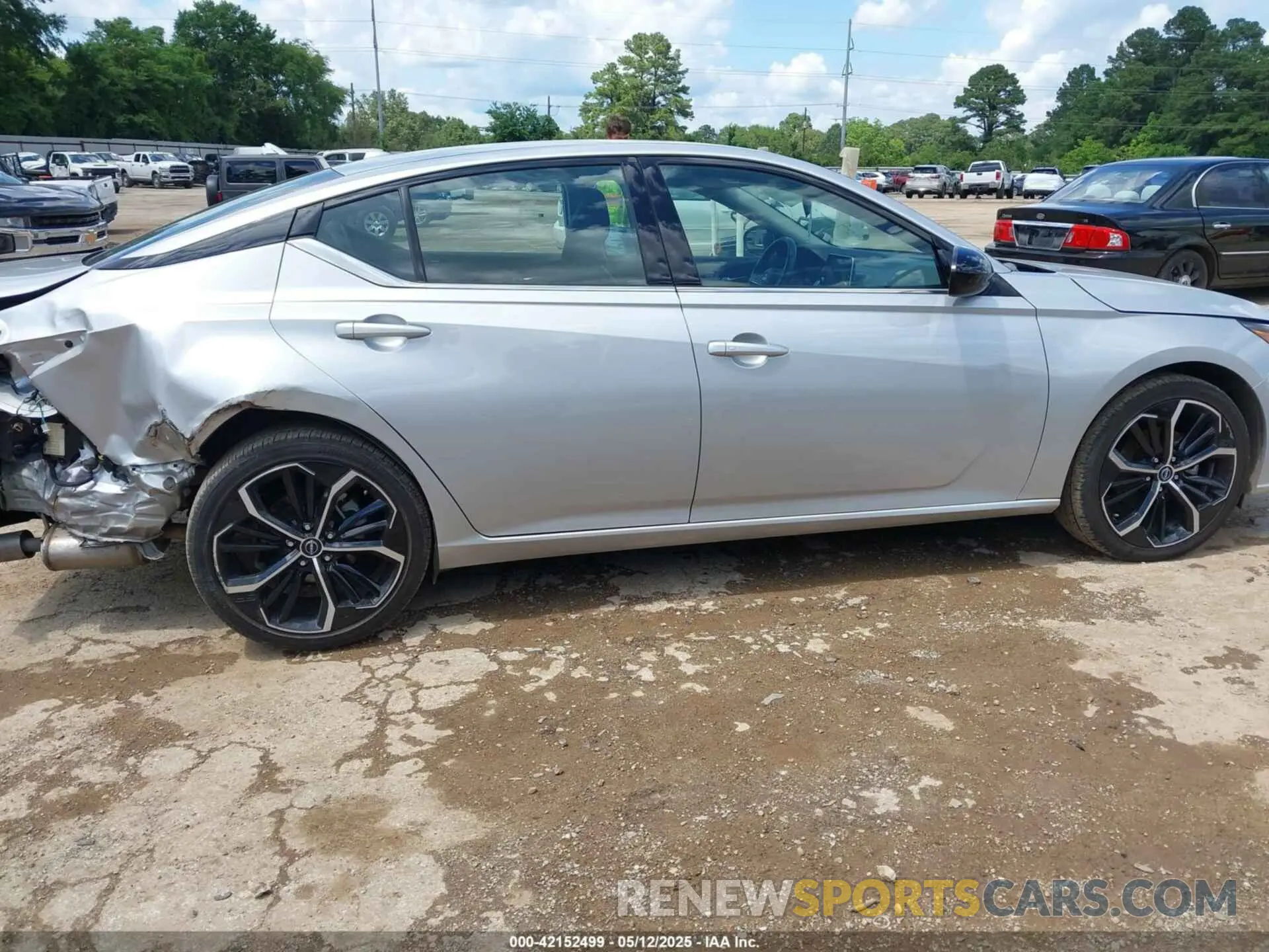 13 Photograph of a damaged car 1N4BL4CVXRN370456 NISSAN ALTIMA 2024
