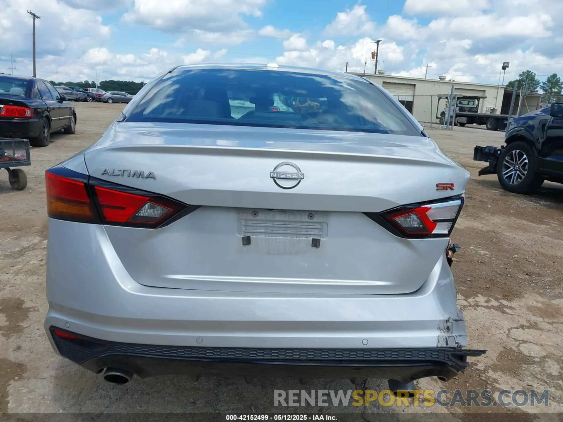 16 Photograph of a damaged car 1N4BL4CVXRN370456 NISSAN ALTIMA 2024