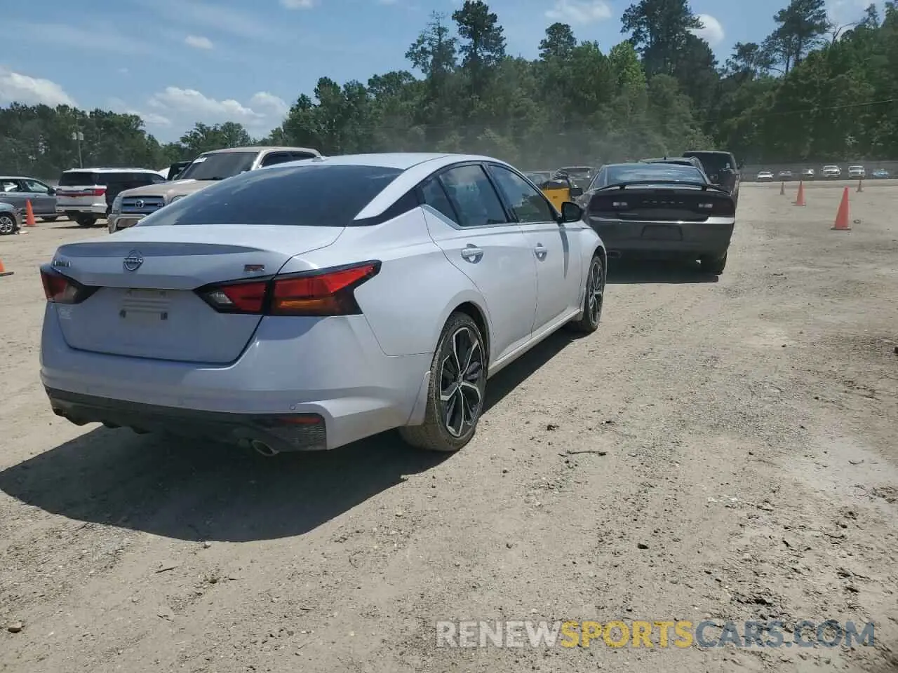 3 Photograph of a damaged car 1N4BL4CVXRN410793 NISSAN ALTIMA 2024