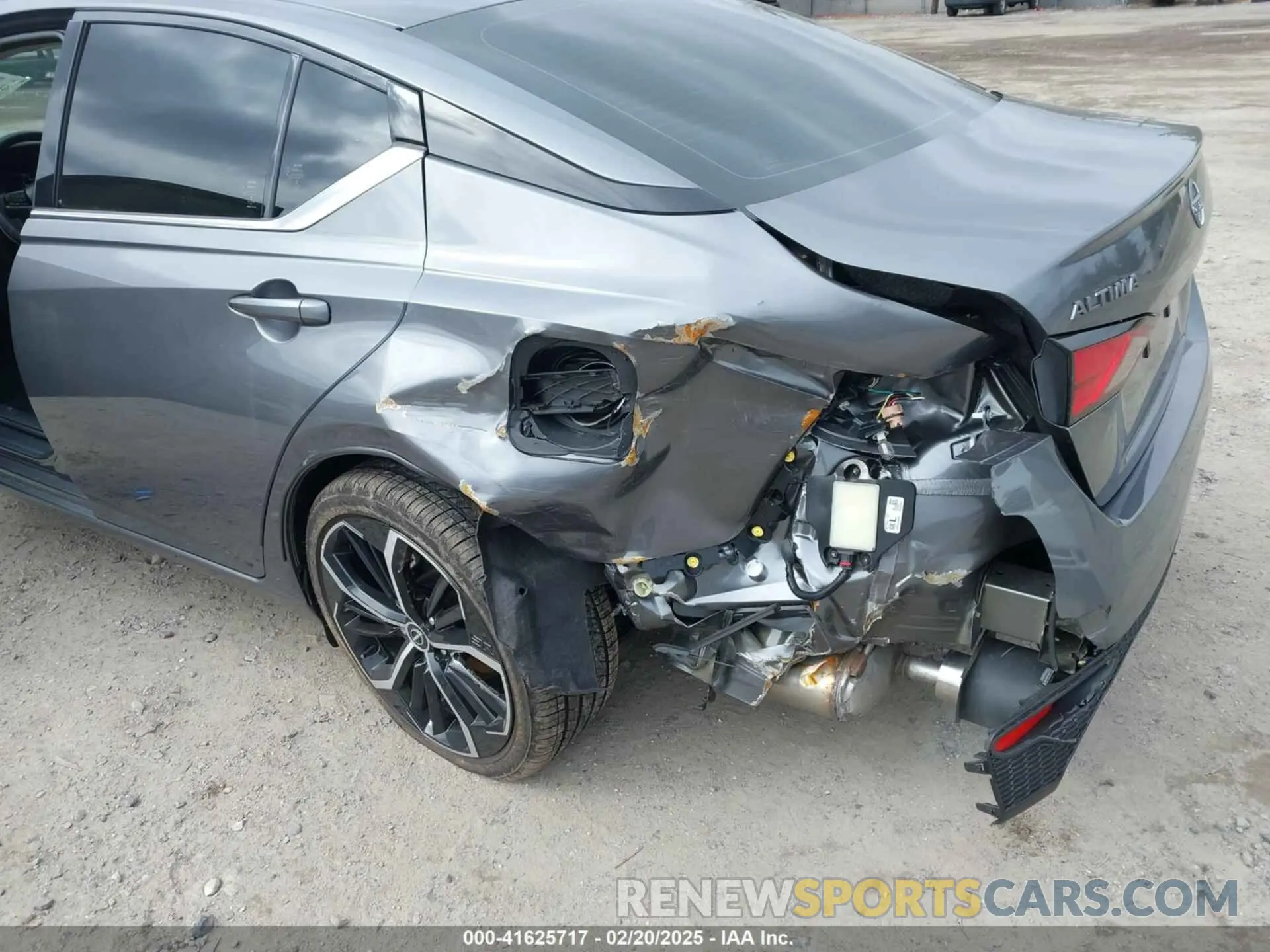6 Photograph of a damaged car 1N4BL4CVXRN417520 NISSAN ALTIMA 2024