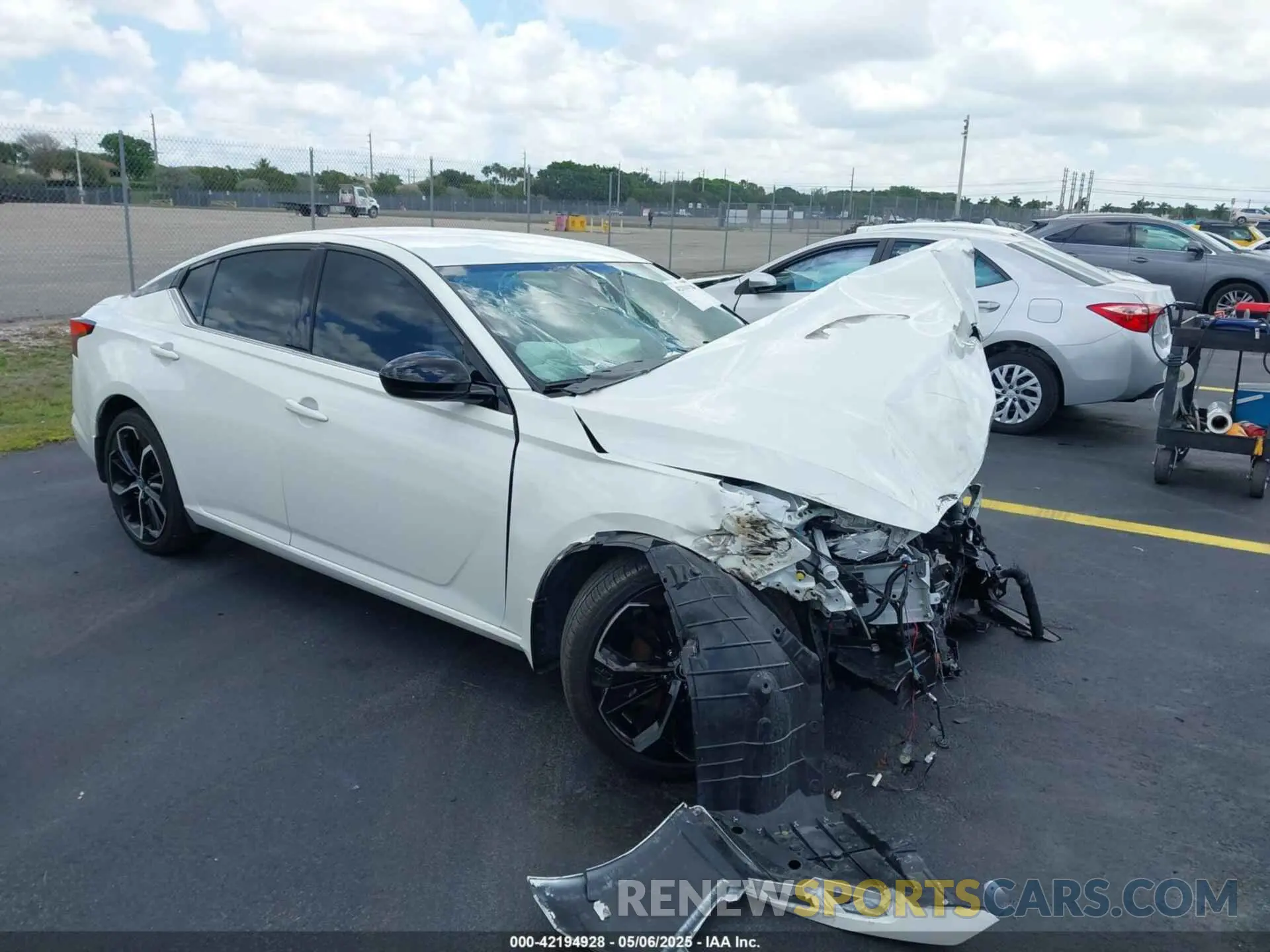 1 Photograph of a damaged car 1N4BL4CVXRN427304 NISSAN ALTIMA 2024
