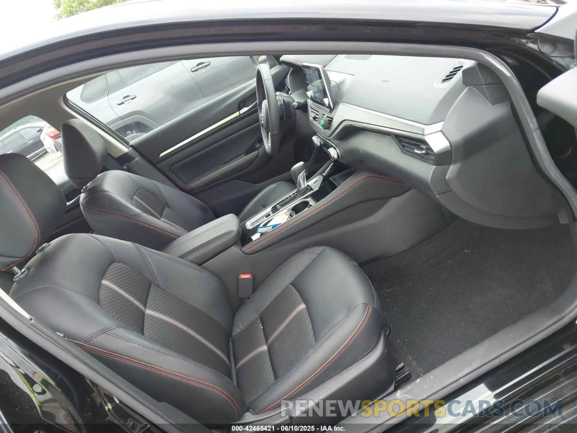 5 Photograph of a damaged car 1N4BL4CW1RN313233 NISSAN ALTIMA 2024