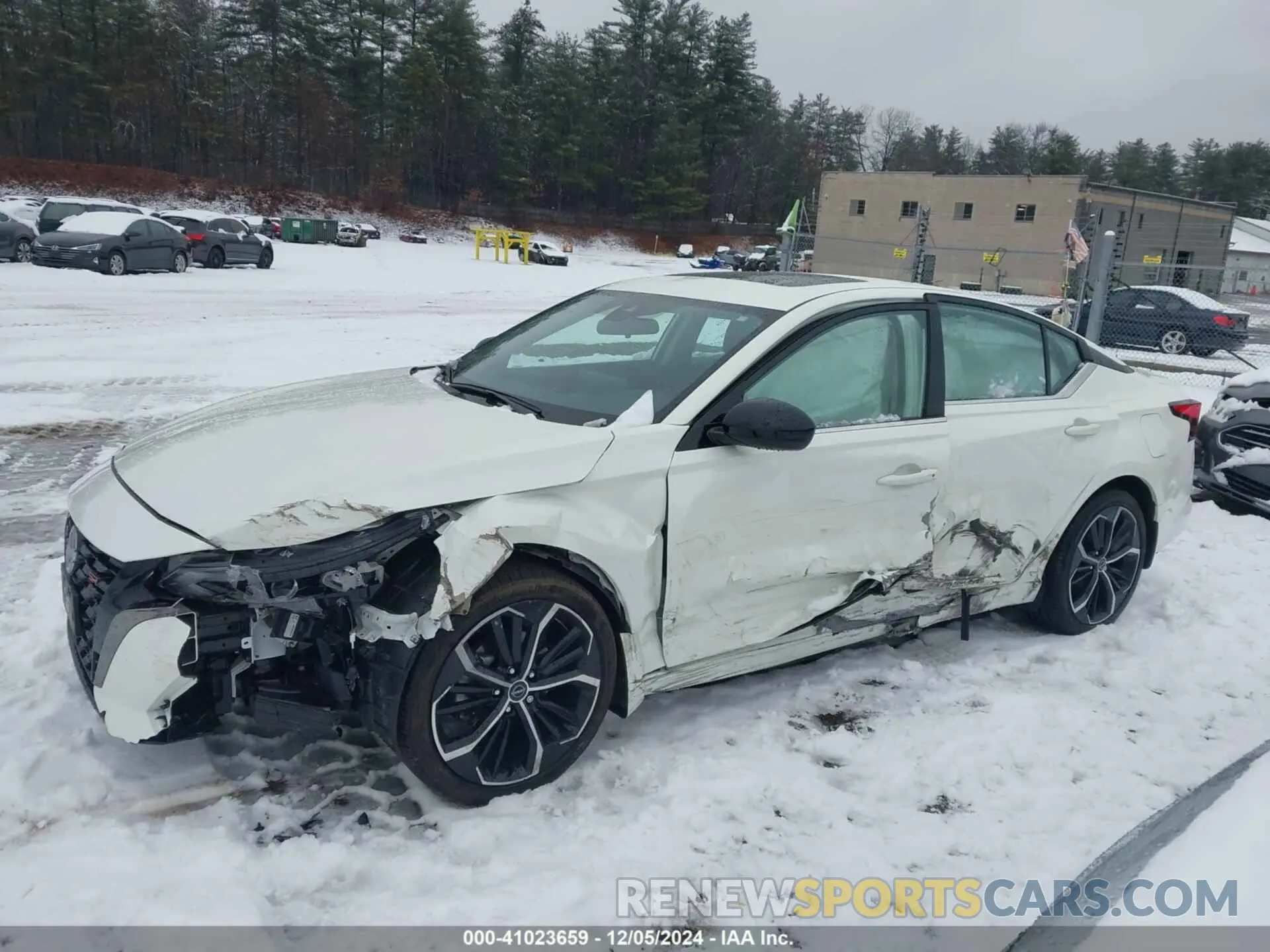 15 Photograph of a damaged car 1N4BL4CW2RN311782 NISSAN ALTIMA 2024