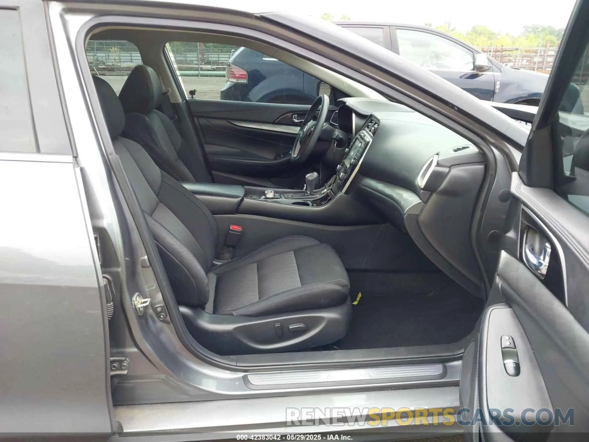 5 Photograph of a damaged car 1N4BL4CW2RN373067 NISSAN ALTIMA 2024