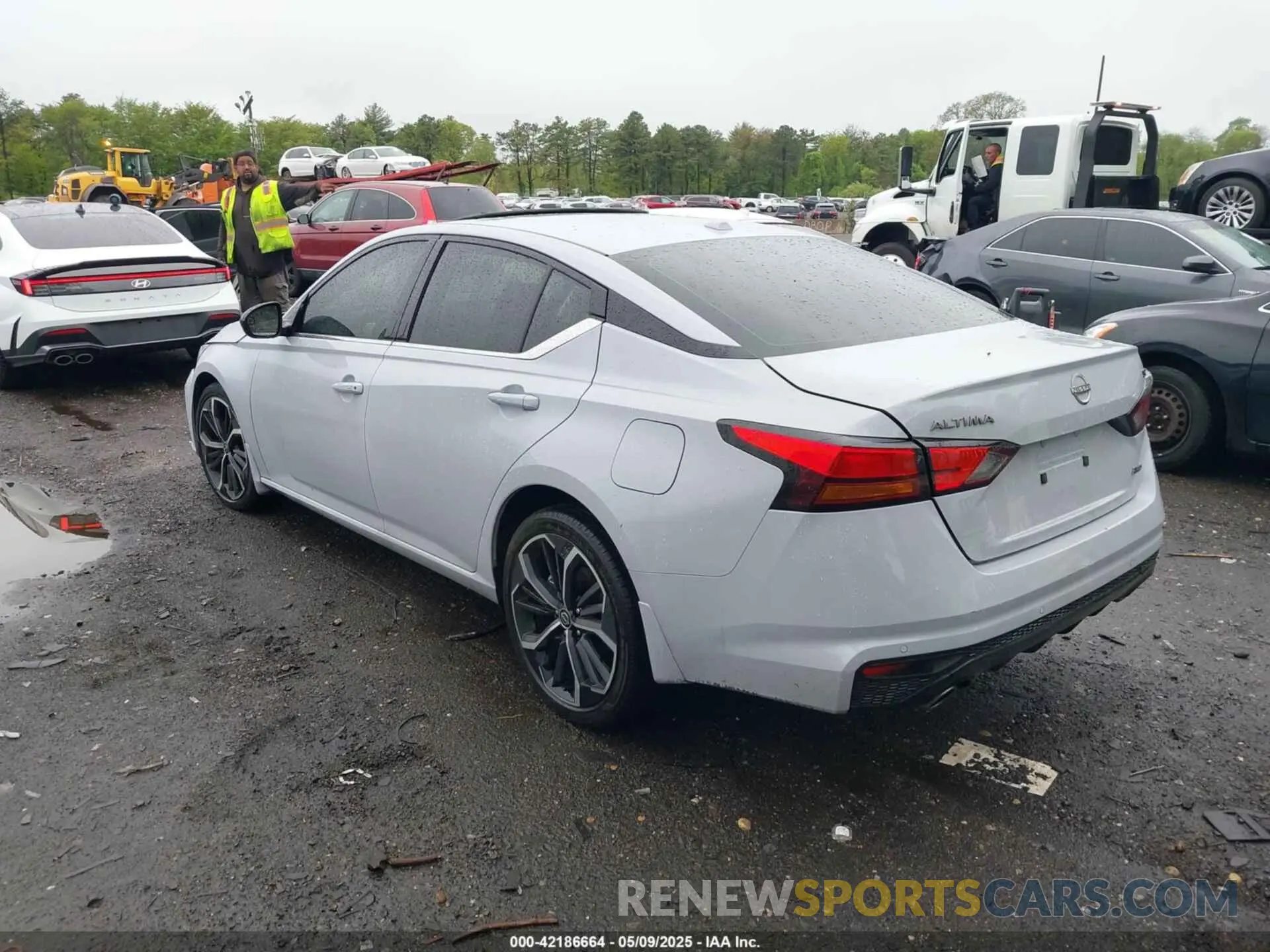 3 Photograph of a damaged car 1N4BL4CW2RN394338 NISSAN ALTIMA 2024