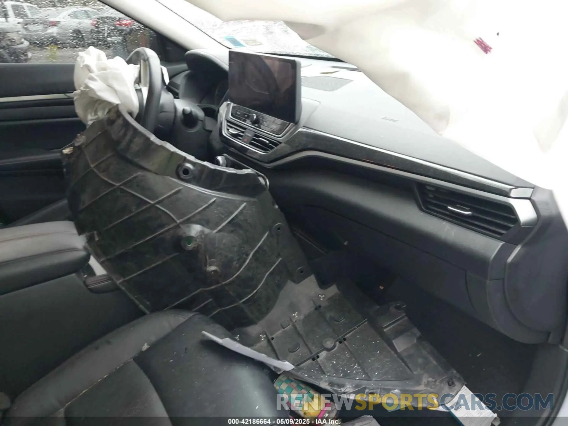 5 Photograph of a damaged car 1N4BL4CW2RN394338 NISSAN ALTIMA 2024