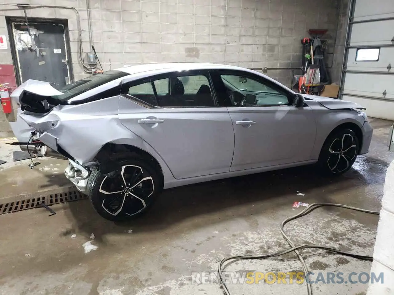 3 Photograph of a damaged car 1N4BL4CW4RN414735 NISSAN ALTIMA 2024