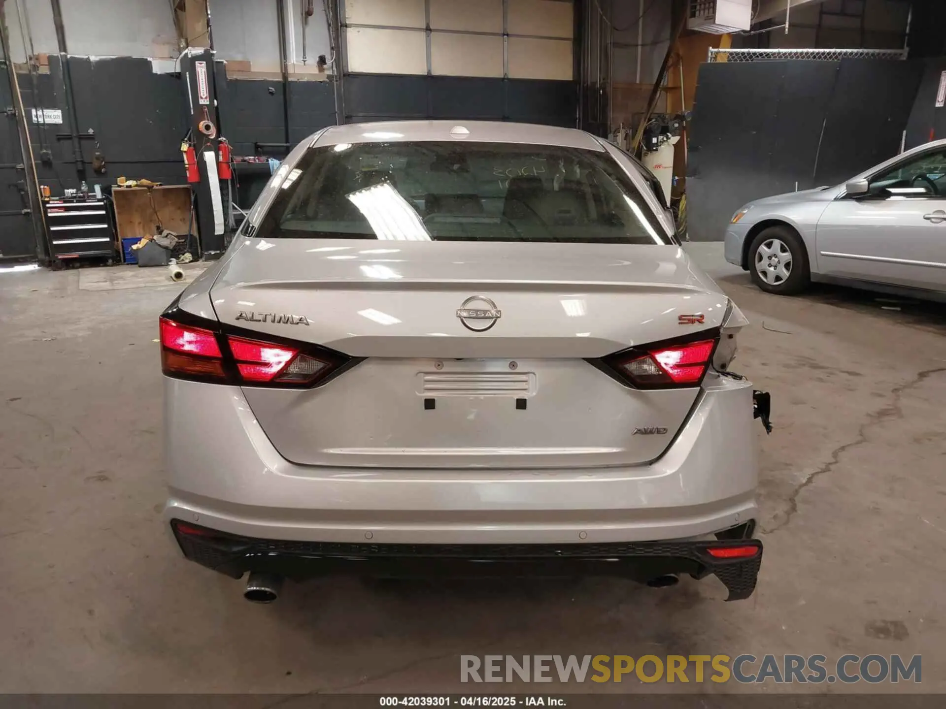 16 Photograph of a damaged car 1N4BL4CW6RN326785 NISSAN ALTIMA 2024