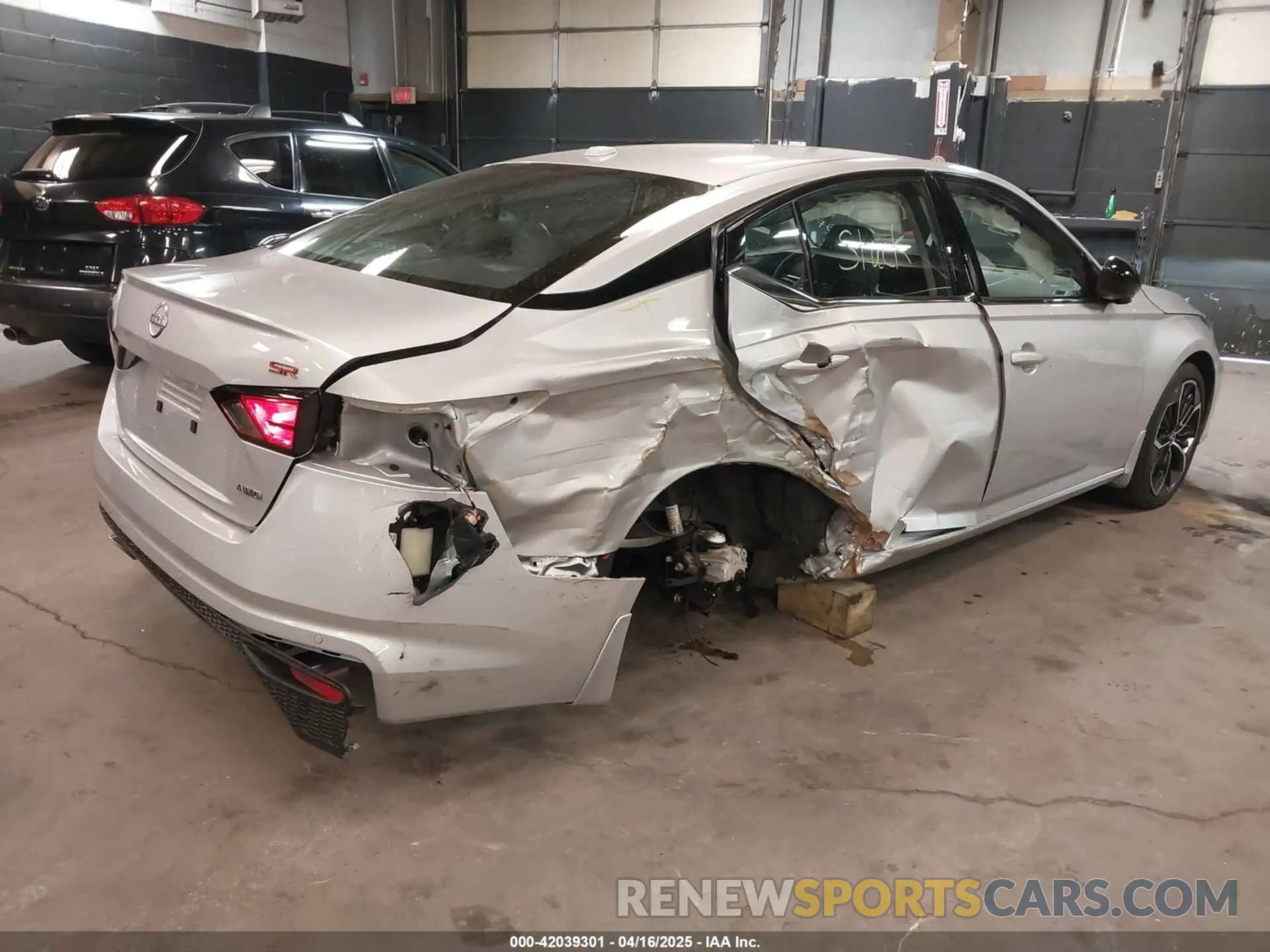 4 Photograph of a damaged car 1N4BL4CW6RN326785 NISSAN ALTIMA 2024