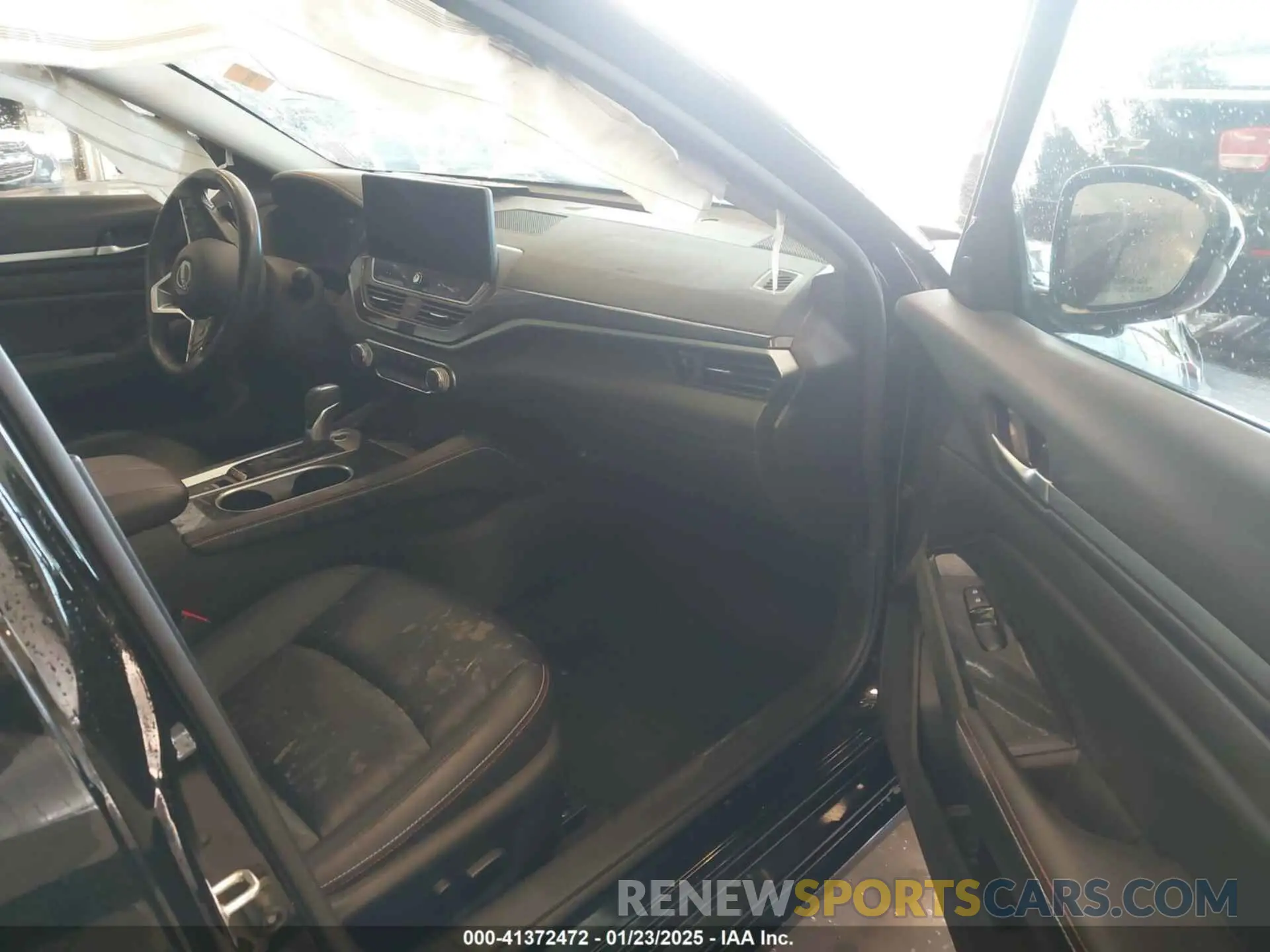5 Photograph of a damaged car 1N4BL4CW9RN379772 NISSAN ALTIMA 2024