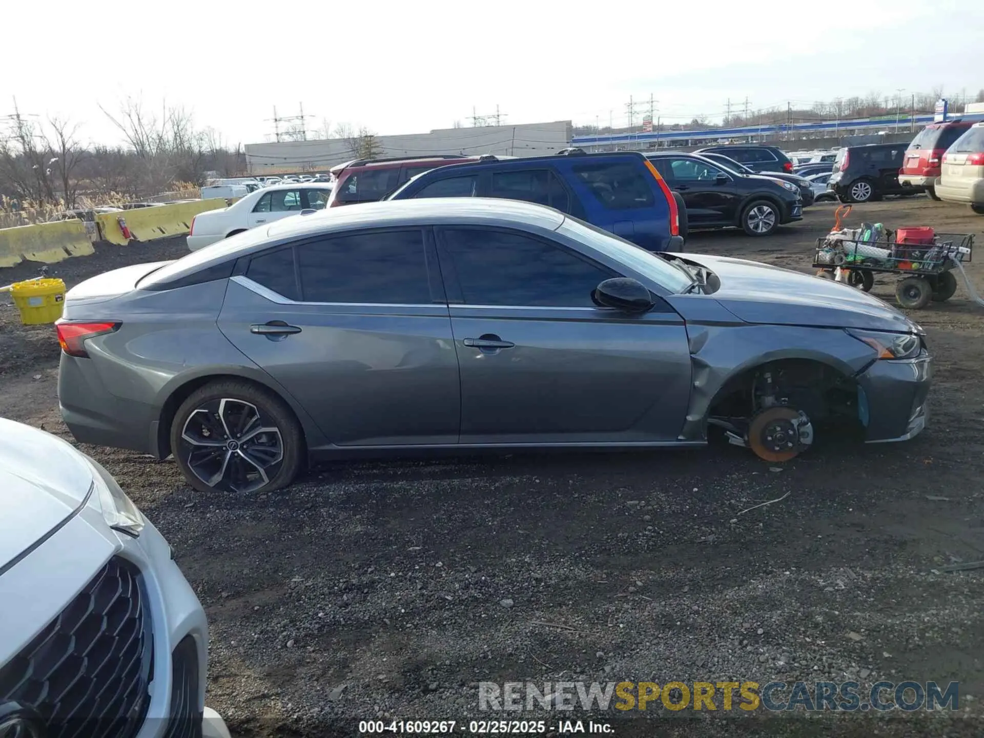 14 Photograph of a damaged car 1N4BL4CWXRN327678 NISSAN ALTIMA 2024