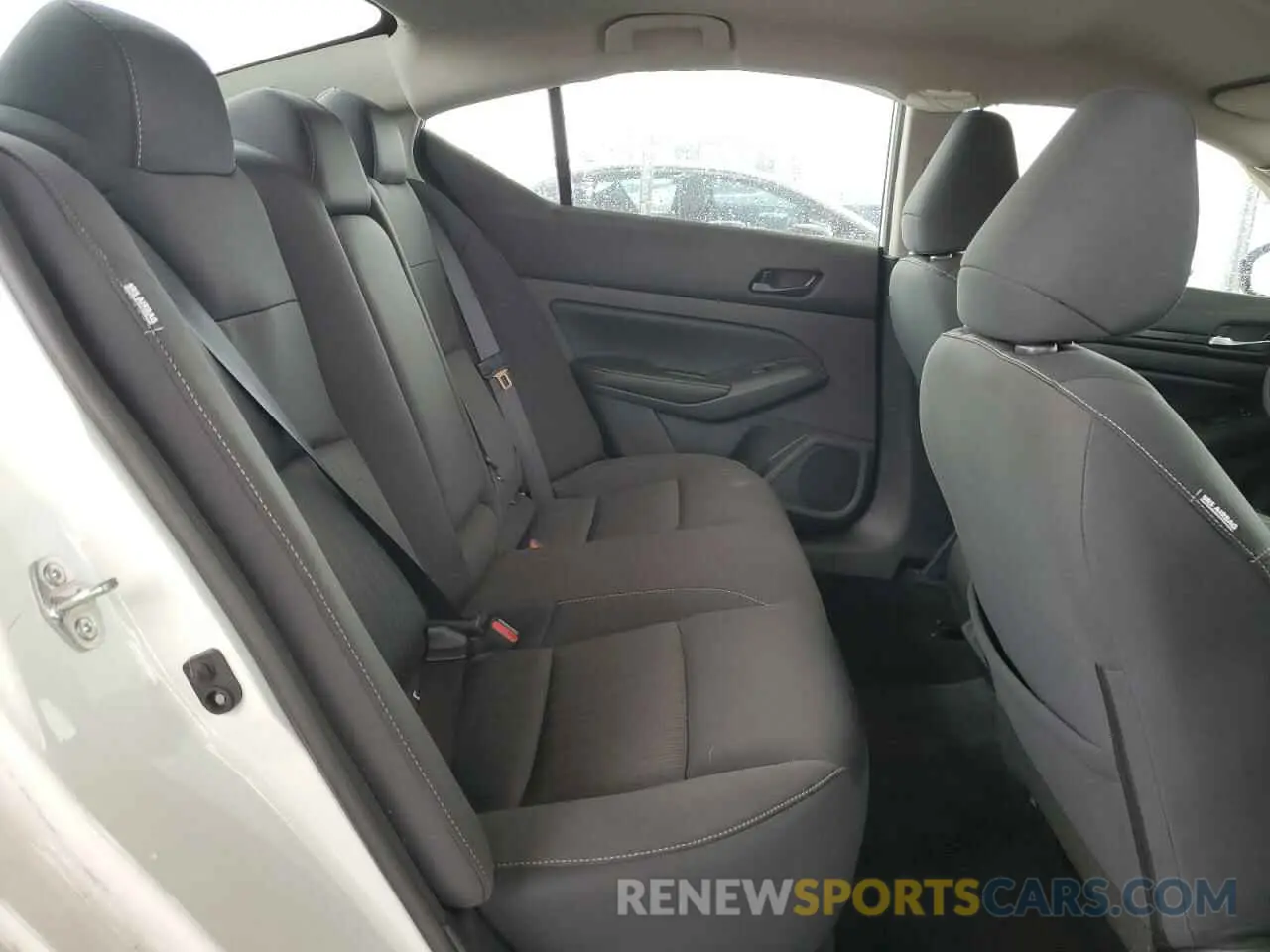 10 Photograph of a damaged car 1N4BL4DV0RN315674 NISSAN ALTIMA 2024