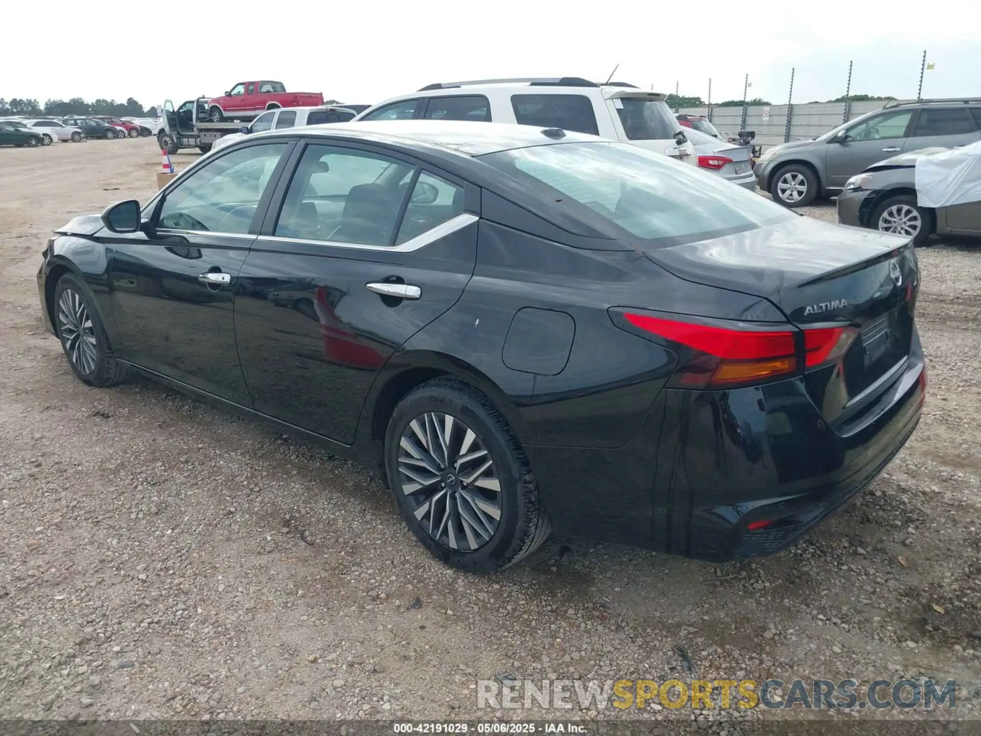 3 Photograph of a damaged car 1N4BL4DV0RN335813 NISSAN ALTIMA 2024