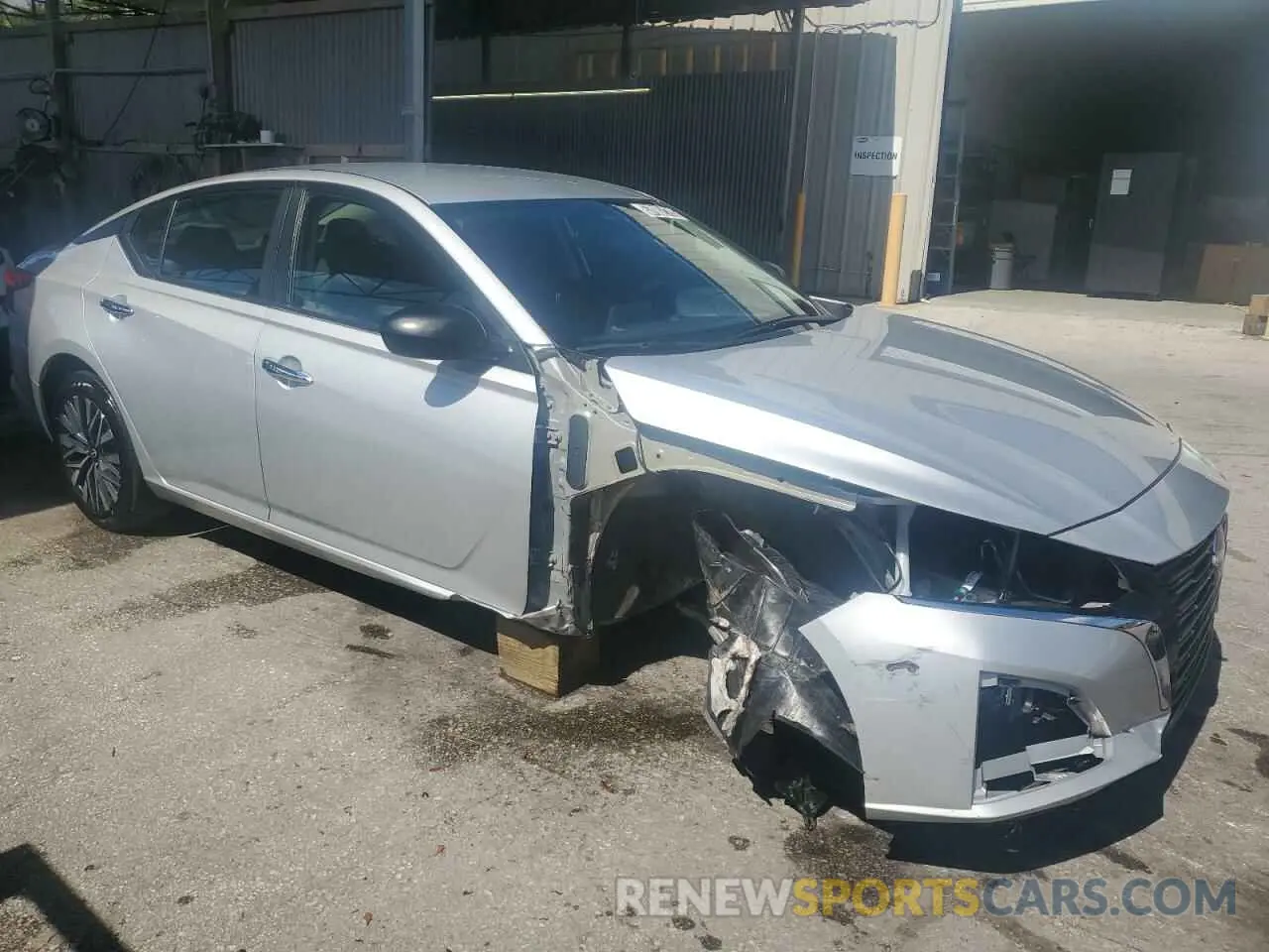 4 Photograph of a damaged car 1N4BL4DV0RN339411 NISSAN ALTIMA 2024
