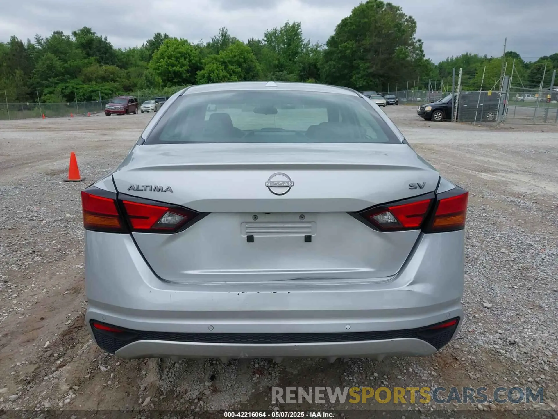 16 Photograph of a damaged car 1N4BL4DV0RN339702 NISSAN ALTIMA 2024