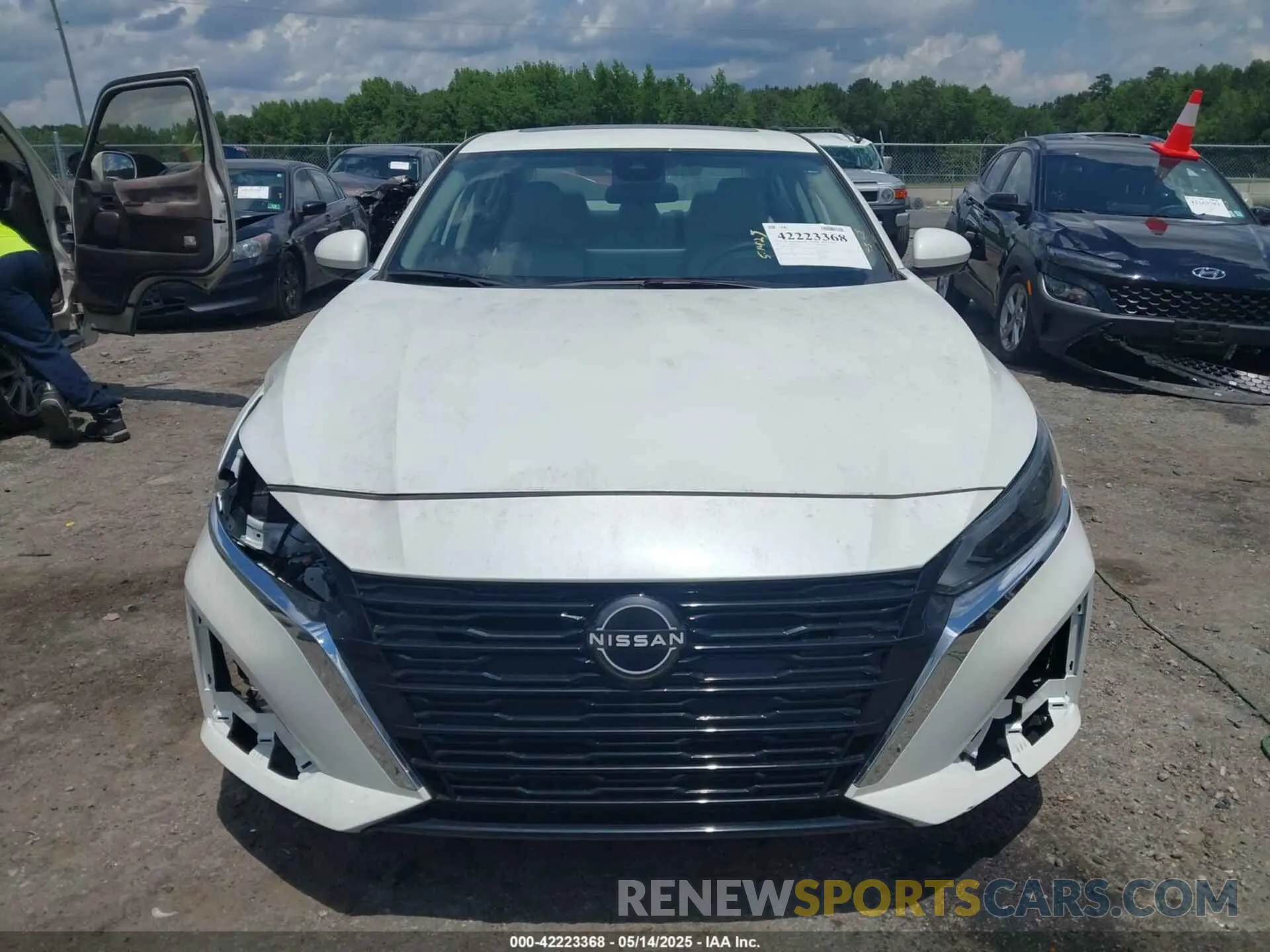 13 Photograph of a damaged car 1N4BL4DV0RN339893 NISSAN ALTIMA 2024