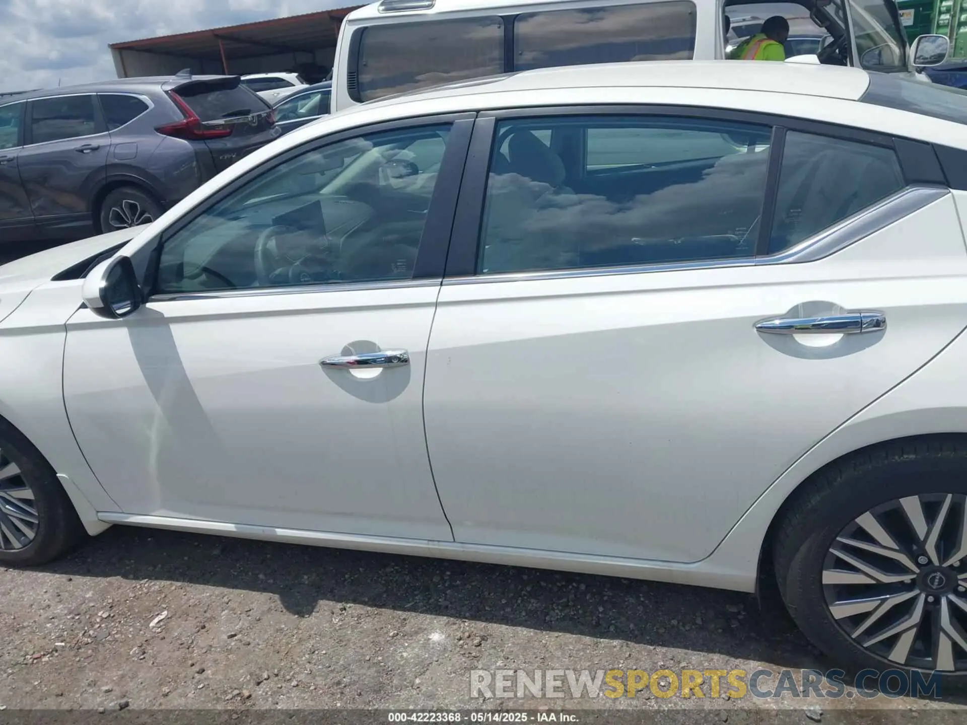 15 Photograph of a damaged car 1N4BL4DV0RN339893 NISSAN ALTIMA 2024