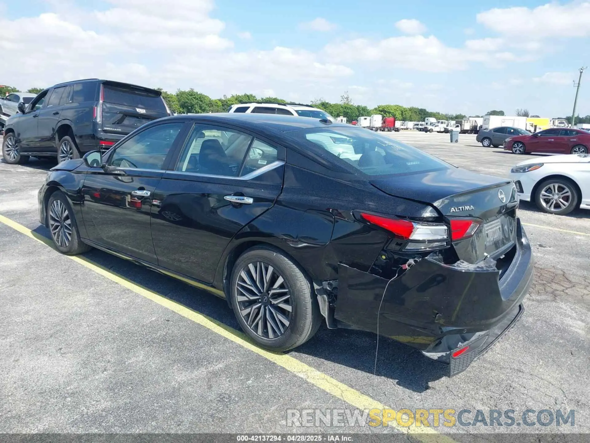 3 Photograph of a damaged car 1N4BL4DV0RN346293 NISSAN ALTIMA 2024