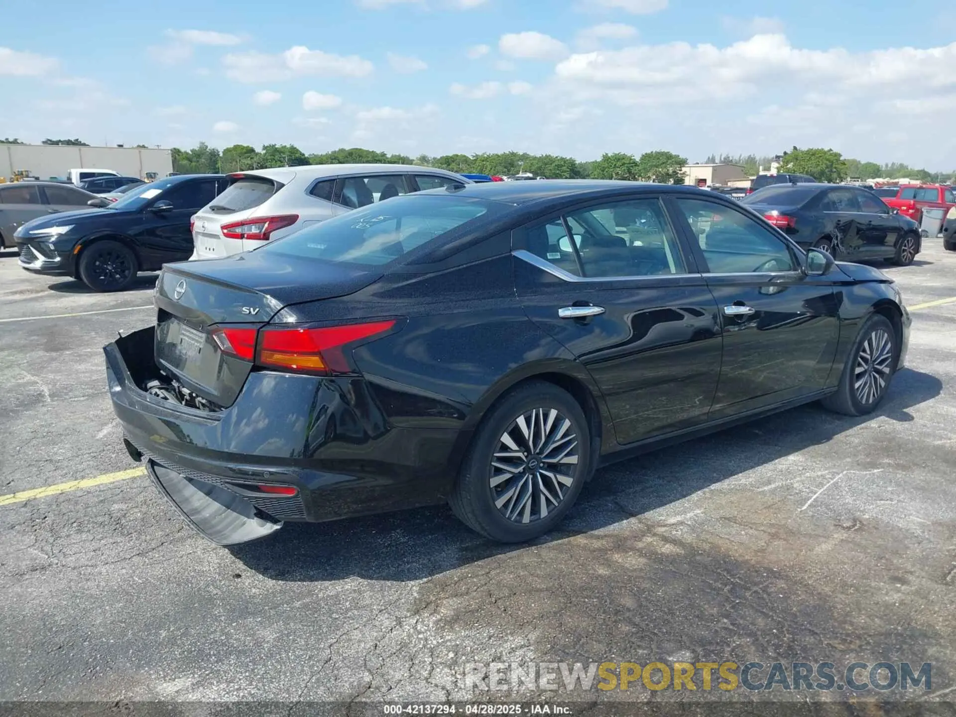 4 Photograph of a damaged car 1N4BL4DV0RN346293 NISSAN ALTIMA 2024