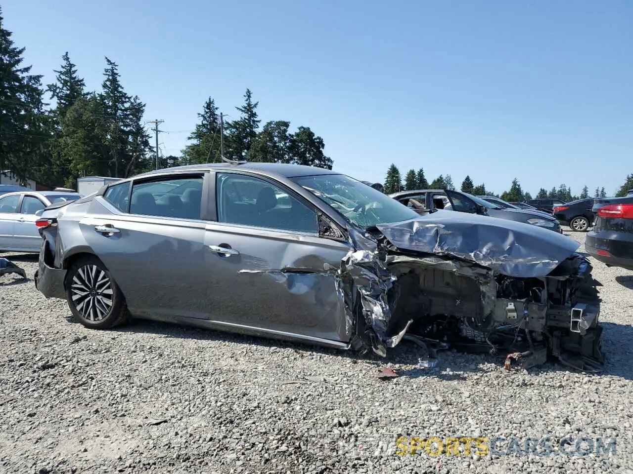 4 Photograph of a damaged car 1N4BL4DV0RN402149 NISSAN ALTIMA 2024